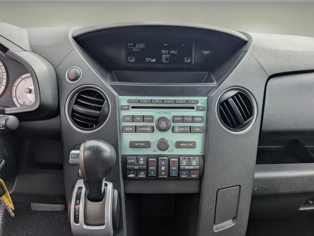 2011 Honda Pilot EX (5FNYF3H40BB) with an Other engine, located at 1430 Gateway Drive, Opelika, AL, 36801, (334) 239-0944, 32.637871, -85.409790 - **Discover Your Next Adventure with the 2011 Honda Pilot EX at Gils Auto - Opelika!**<br /> <br /> Are you seeking a reliable and versatile vehicle that caters to your family's needs or weekend escapades? Look no further than the 2011 Honda Pilot EX, available now at Gils Auto located at 1430 Gatewa - Photo#15