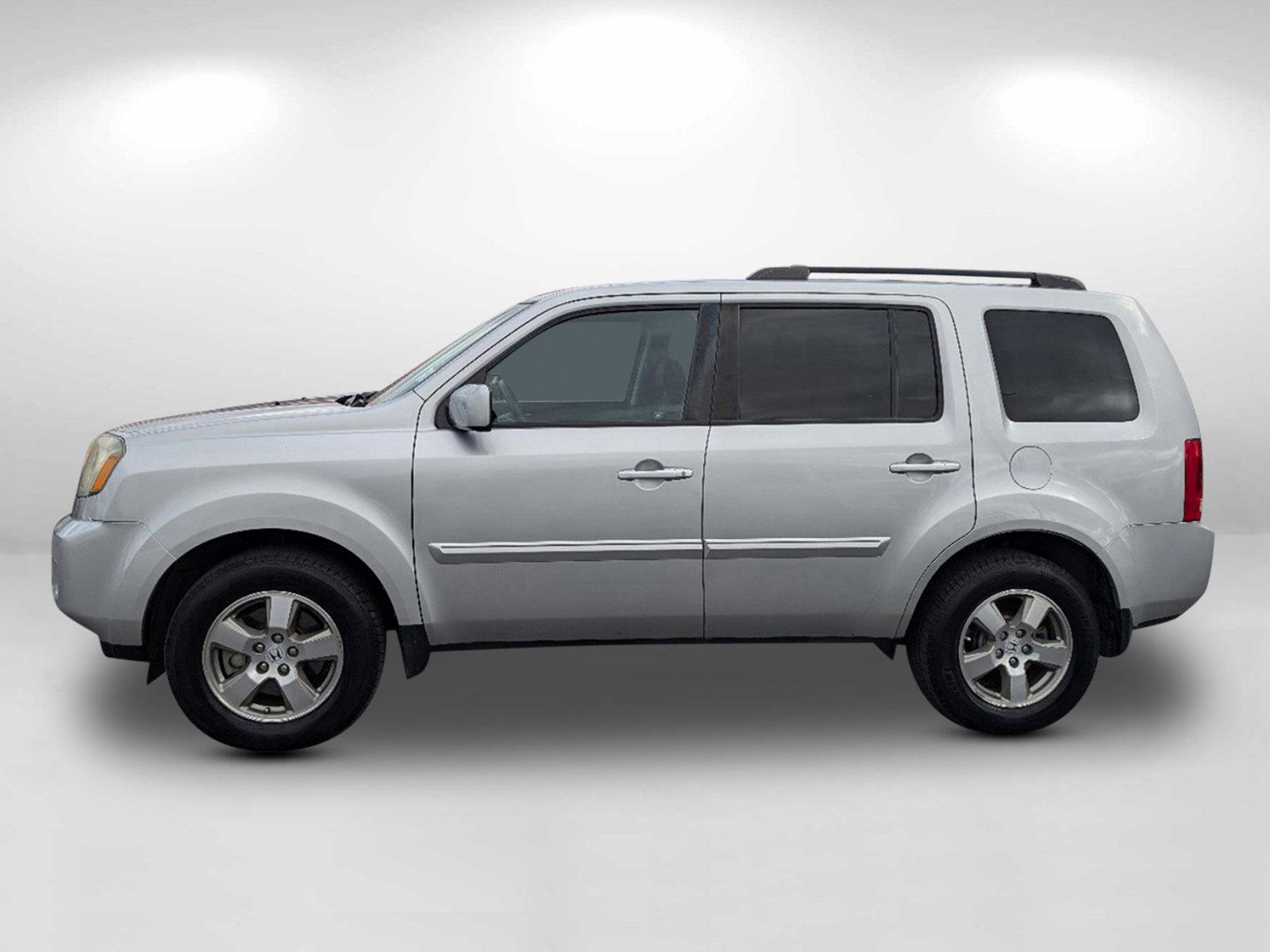 2011 Honda Pilot EX (5FNYF3H40BB) with an Gas V6 3.5L/212 engine, 5-Speed Automatic w/OD transmission, located at 804 22nd Ave, Phenix City, AL, 36870, (334) 297-1860, 32.484749, -85.024475 - 2011 Honda Pilot EX - Photo#7