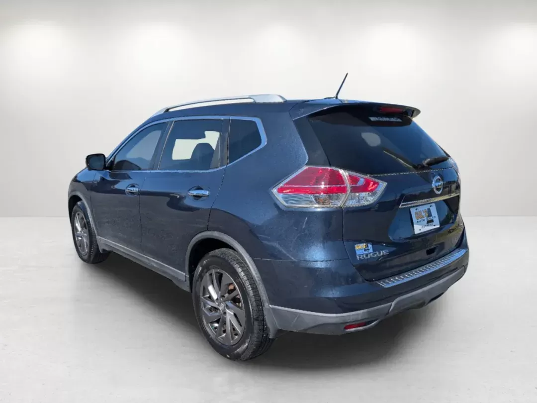2016 /Charcoal Nissan Rogue SL (KNMAT2MT2GP) with an Other engine, located at 3959 U.S. 80 W, Phenix City, AL, 36870, (334) 297-4885, 32.469296, -85.135185 - **Adventure Awaits with the 2016 Nissan Rogue SL at Gils Auto - Columbus!**<br /> <br /> Are you ready to elevate your daily commute or weekend getaways? The 2016 Nissan Rogue SL is the perfect companion for anyone looking to blend comfort, safety, and style in their next vehicle. Whether you're nav - Photo#6