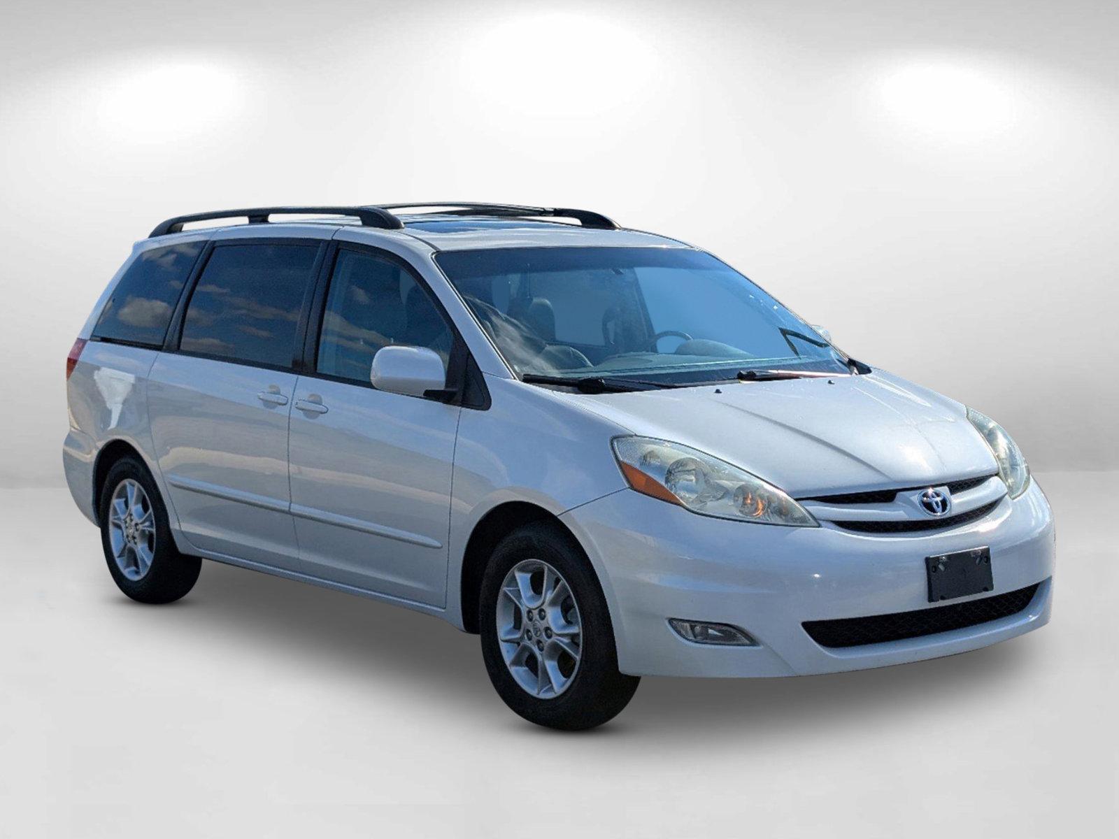 2006 Toyota Sienna (5TDZA22C46S) with an Gas V6 3.3L/201 engine, 5-Speed Automatic transmission, located at 521 Old Farm Lane Rd, Prattville, AL, 36066, (334) 325-1505, 32.482460, -86.416367 - 2006 Toyota Sienna - Photo#6