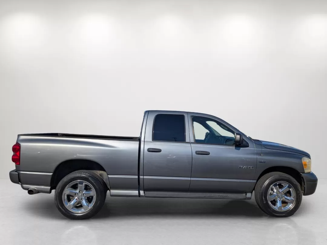 2008 /Medium Slate Gray Dodge Ram 1500 SLT (1D7HU18218J) with an Other engine, located at 3959 U.S. 80 W, Phenix City, AL, 36870, (334) 297-4885, 32.469296, -85.135185 - 2008 Dodge Ram 1500 SLT - Photo#4