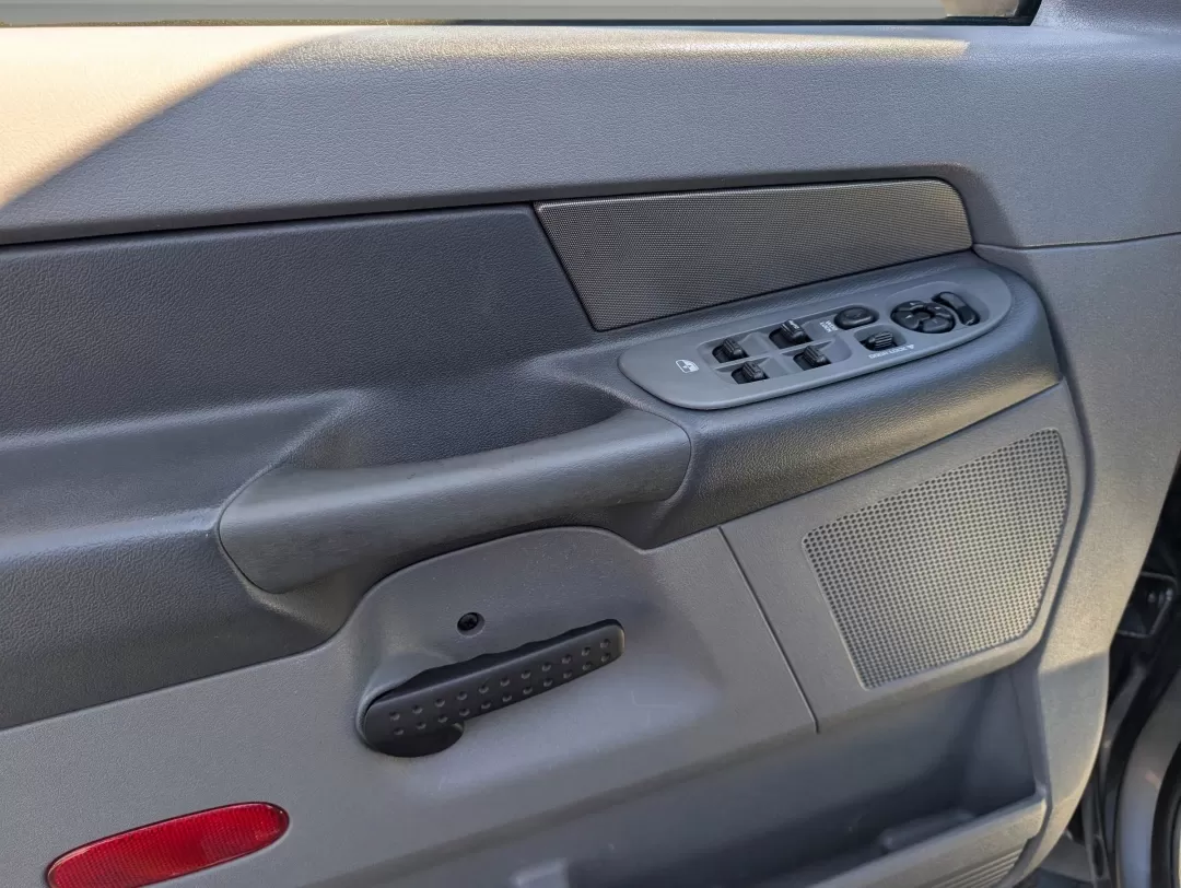 2008 /Medium Slate Gray Dodge Ram 1500 SLT (1D7HU18218J) with an Other engine, located at 3959 U.S. 80 W, Phenix City, AL, 36870, (334) 297-4885, 32.469296, -85.135185 - 2008 Dodge Ram 1500 SLT - Photo#9