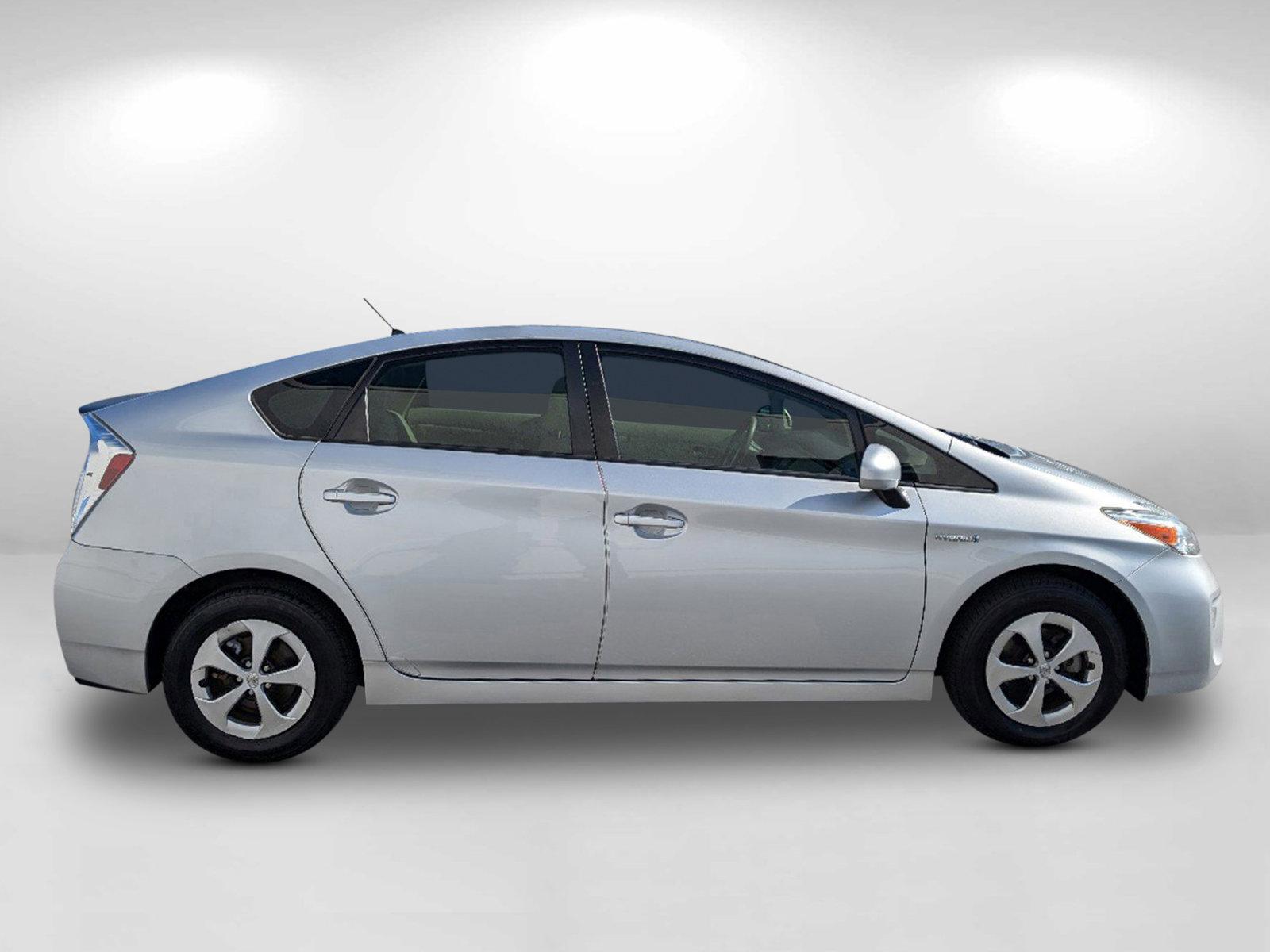 2013 Toyota Prius Five (JTDKN3DU8D0) with an Gas/Electric I4 1.8L/110 engine, 1-Speed Continuously Variable Ratio transmission, located at 1430 Gateway Drive, Opelika, AL, 36801, (334) 239-0944, 32.637871, -85.409790 - 2013 Toyota Prius Five - Photo#3