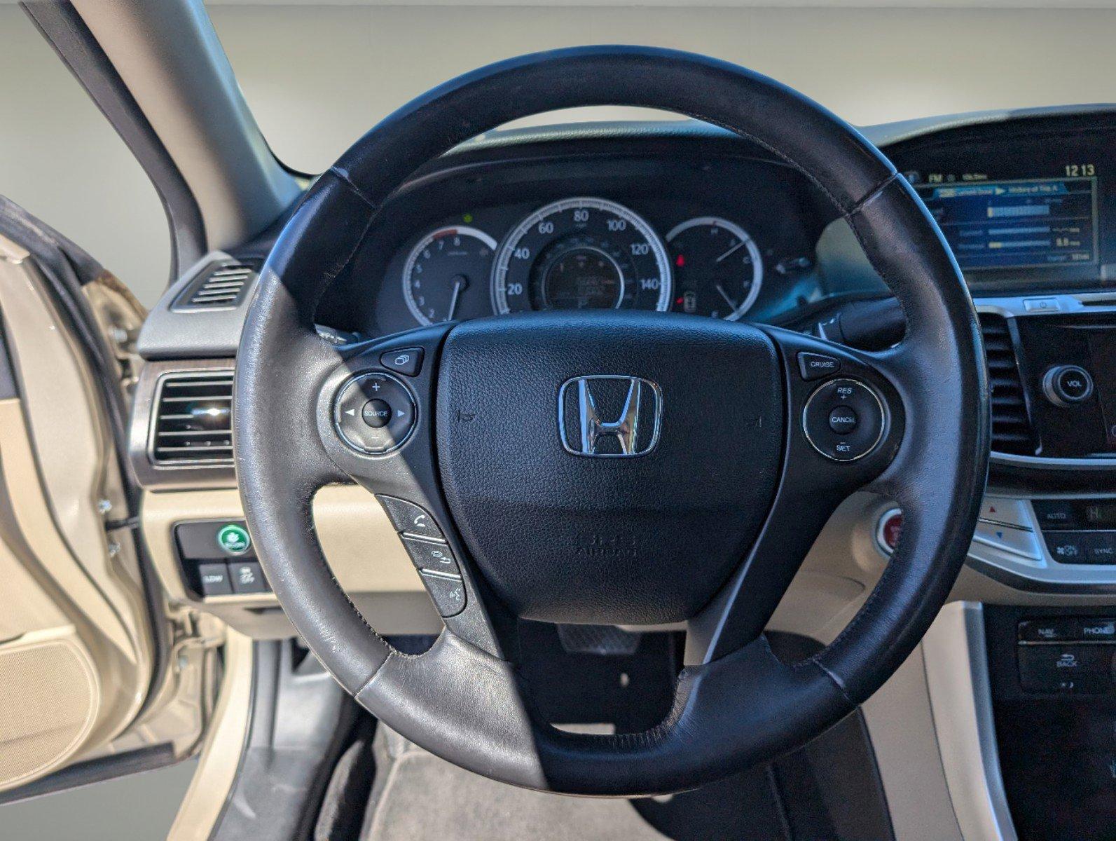 2013 Honda Accord Sdn EX-L (1HGCR3F86DA) with an Gas V6 3.5L/212 engine, 6-Speed Automatic w/Manual Shift transmission, located at 521 Old Farm Lane Rd, Prattville, AL, 36066, (334) 325-1505, 32.482460, -86.416367 - 2013 Honda Accord Sdn EX-L - Photo#15