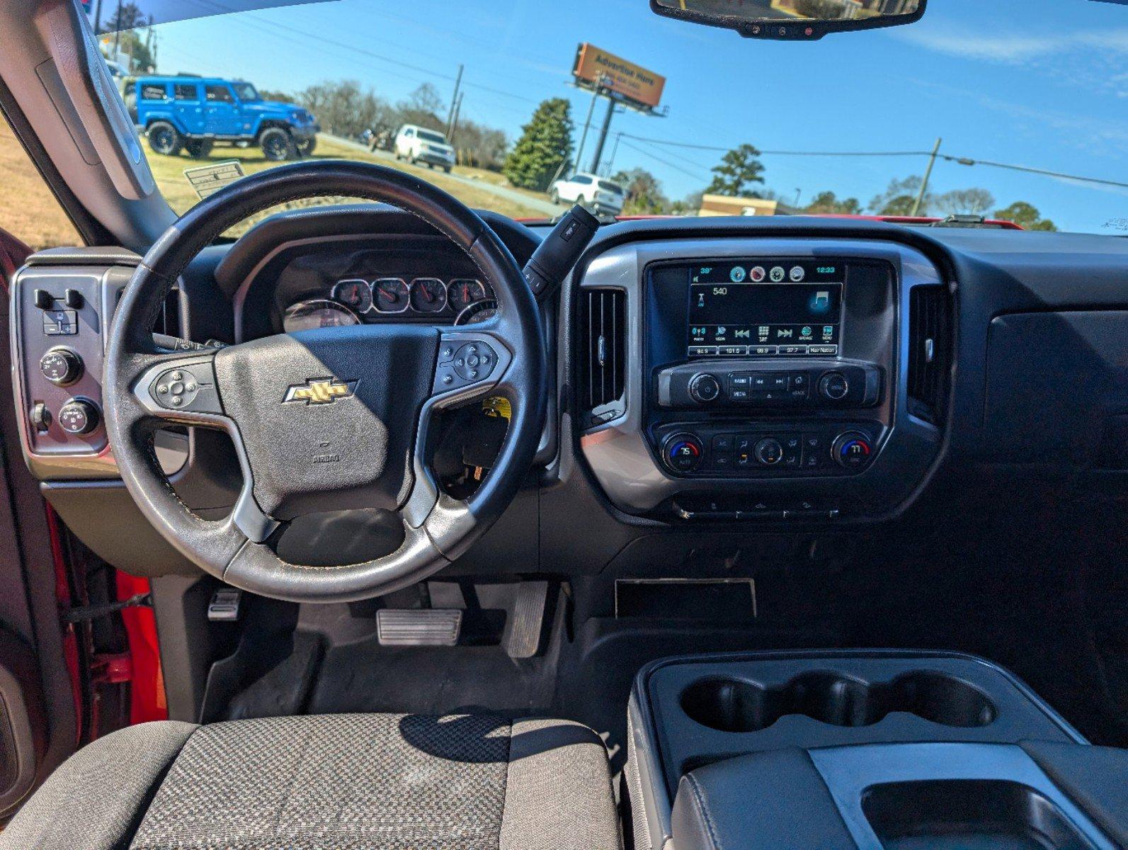 2016 /Jet Black Chevrolet Silverado 1500 LT (3GCUKREC2GG) with an Gas V8 5.3L/325 engine, 6-Speed Automatic transmission, located at 3959 U.S. 80 W, Phenix City, AL, 36870, (334) 297-4885, 32.469296, -85.135185 - 2016 Chevrolet Silverado 1500 LT - Photo#13