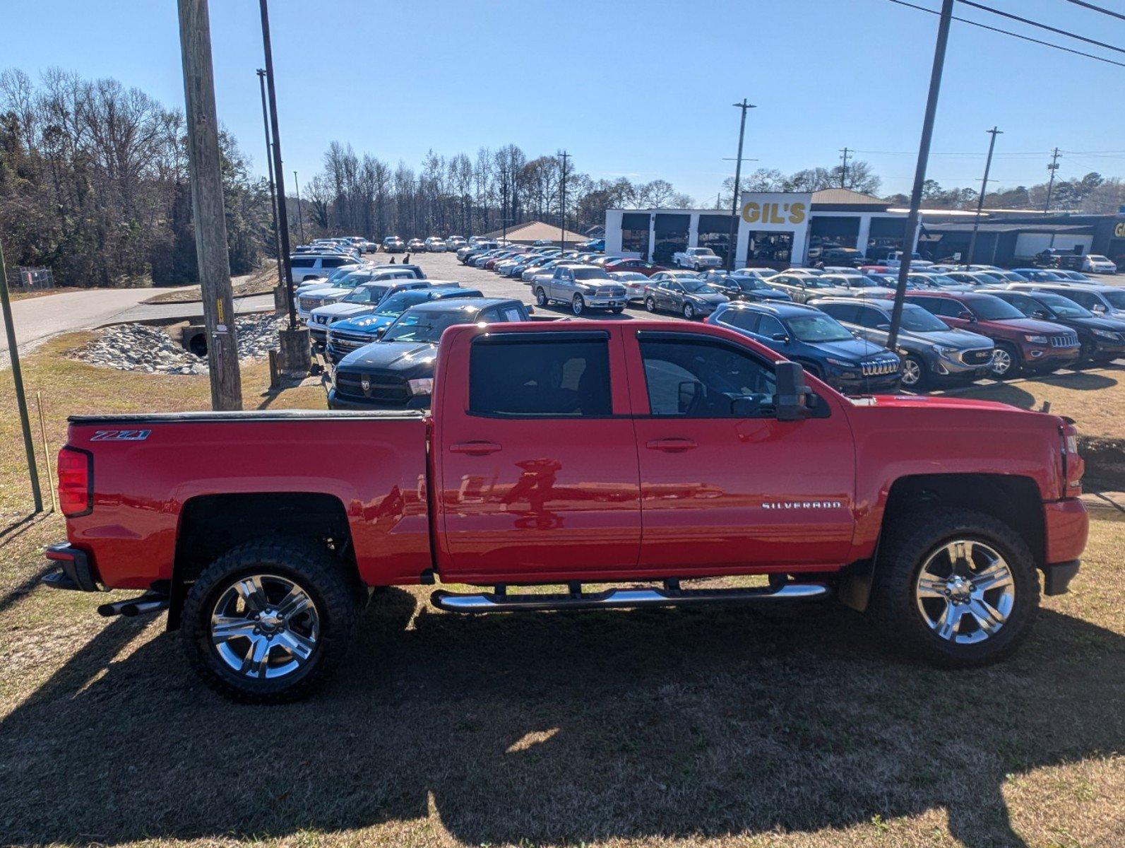 2016 /Jet Black Chevrolet Silverado 1500 LT (3GCUKREC2GG) with an Gas V8 5.3L/325 engine, 6-Speed Automatic transmission, located at 3959 U.S. 80 W, Phenix City, AL, 36870, (334) 297-4885, 32.469296, -85.135185 - 2016 Chevrolet Silverado 1500 LT - Photo#4