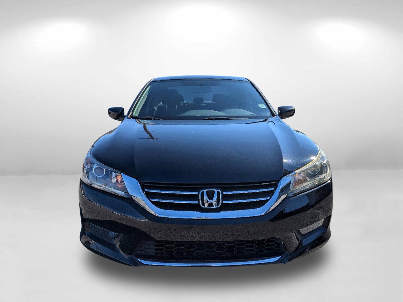 2014 Honda Accord Sedan Sport (1HGCR2F53EA) with an Regular Unleaded I-4 2.4 L/144 engine, 1-Speed CVT w/OD transmission, located at 3959 U.S. 80 W, Phenix City, AL, 36870, (334) 297-4885, 32.469296, -85.135185 - 2014 Honda Accord Sedan Sport - Photo#5