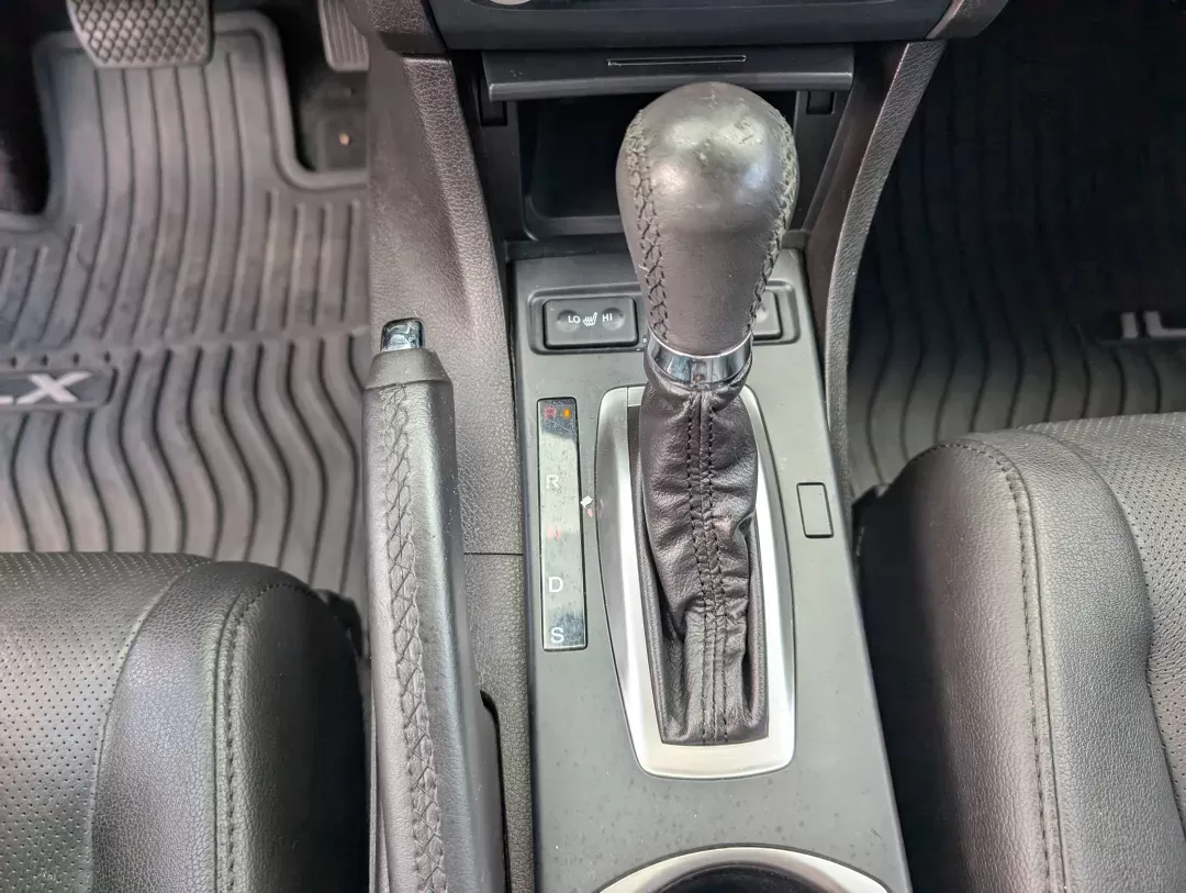 2016 Acura ILX w/Premium Pkg (19UDE2F7XGA) with an Premium Unleaded I-4 2.4 L/144 engine, 8-Speed Auto-Shift Manual w/OD transmission, located at 3959 U.S. 80 W, Phenix City, AL, 36870, (334) 297-4885, 32.469296, -85.135185 - 2016 Acura ILX w/Premium Pkg - Photo#12
