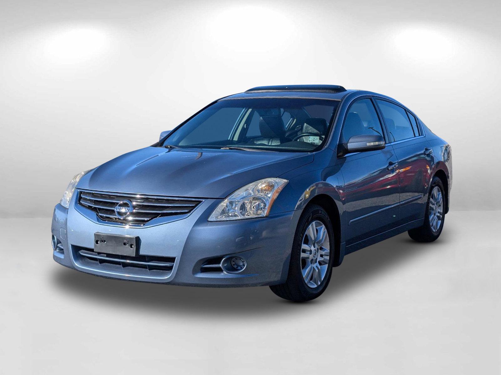 2012 /Charcoal Nissan Altima 2.5 SL (1N4AL2AP4CC) with an Gas I4 2.5L/ engine, 1-Speed Continuously Variable Ratio transmission, located at 3959 U.S. 80 W, Phenix City, AL, 36870, (334) 297-4885, 32.469296, -85.135185 - 2012 Nissan Altima 2.5 SL - Photo#4