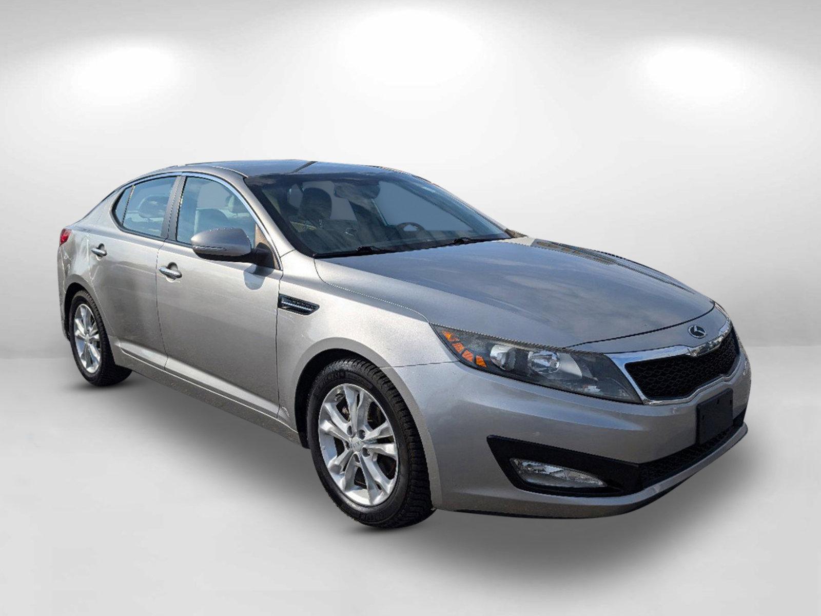 2013 /Beige Kia Optima EX (5XXGN4A7XDG) with an Gas I4 2.4L/144 engine, 6-Speed Automatic w/manual shift transmission, located at 5115 14th Ave., Columbus, GA, 31904, (706) 323-0345, 32.511494, -84.971046 - 2013 Kia Optima EX - Photo#2