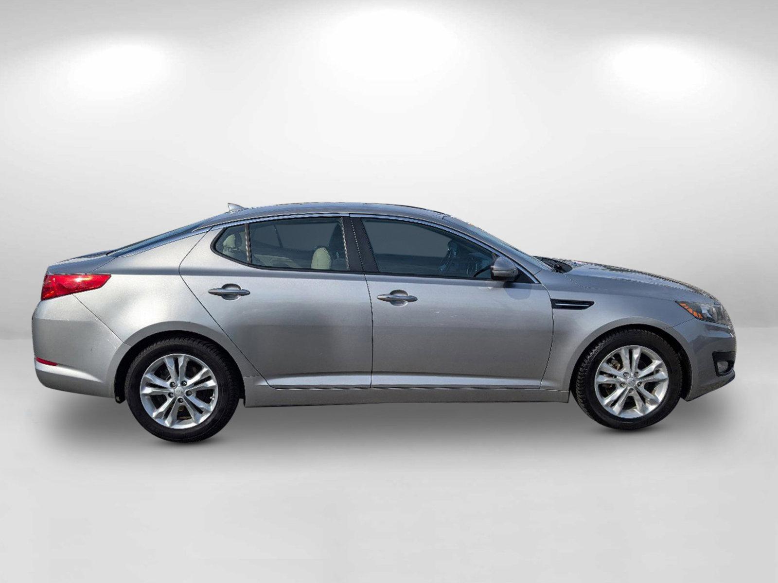 2013 /Beige Kia Optima EX (5XXGN4A7XDG) with an Gas I4 2.4L/144 engine, 6-Speed Automatic w/manual shift transmission, located at 5115 14th Ave., Columbus, GA, 31904, (706) 323-0345, 32.511494, -84.971046 - 2013 Kia Optima EX - Photo#3