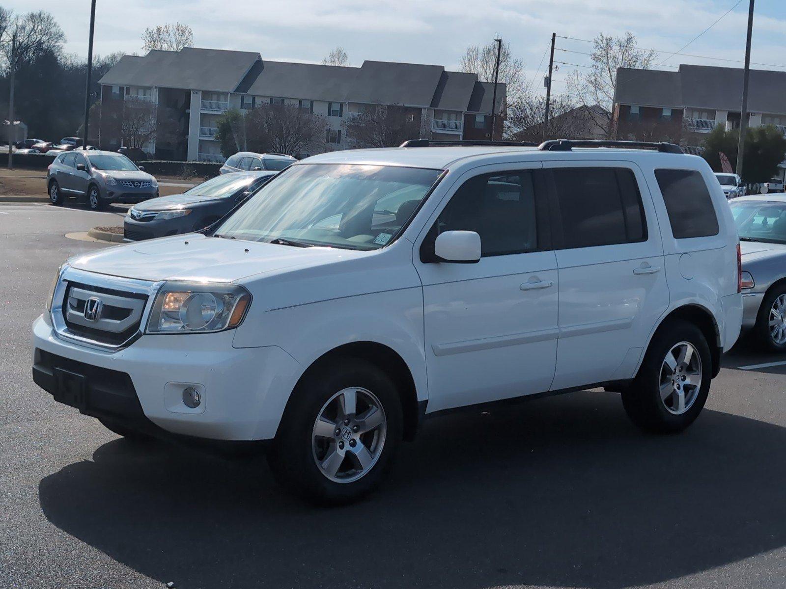 2011 Honda Pilot EX (5FNYF3H45BB) with an Gas V6 3.5L/212 engine, 5-Speed Automatic w/OD transmission, located at 521 Old Farm Lane Rd, Prattville, AL, 36066, (334) 325-1505, 32.482460, -86.416367 - 2011 Honda Pilot EX - Photo#0