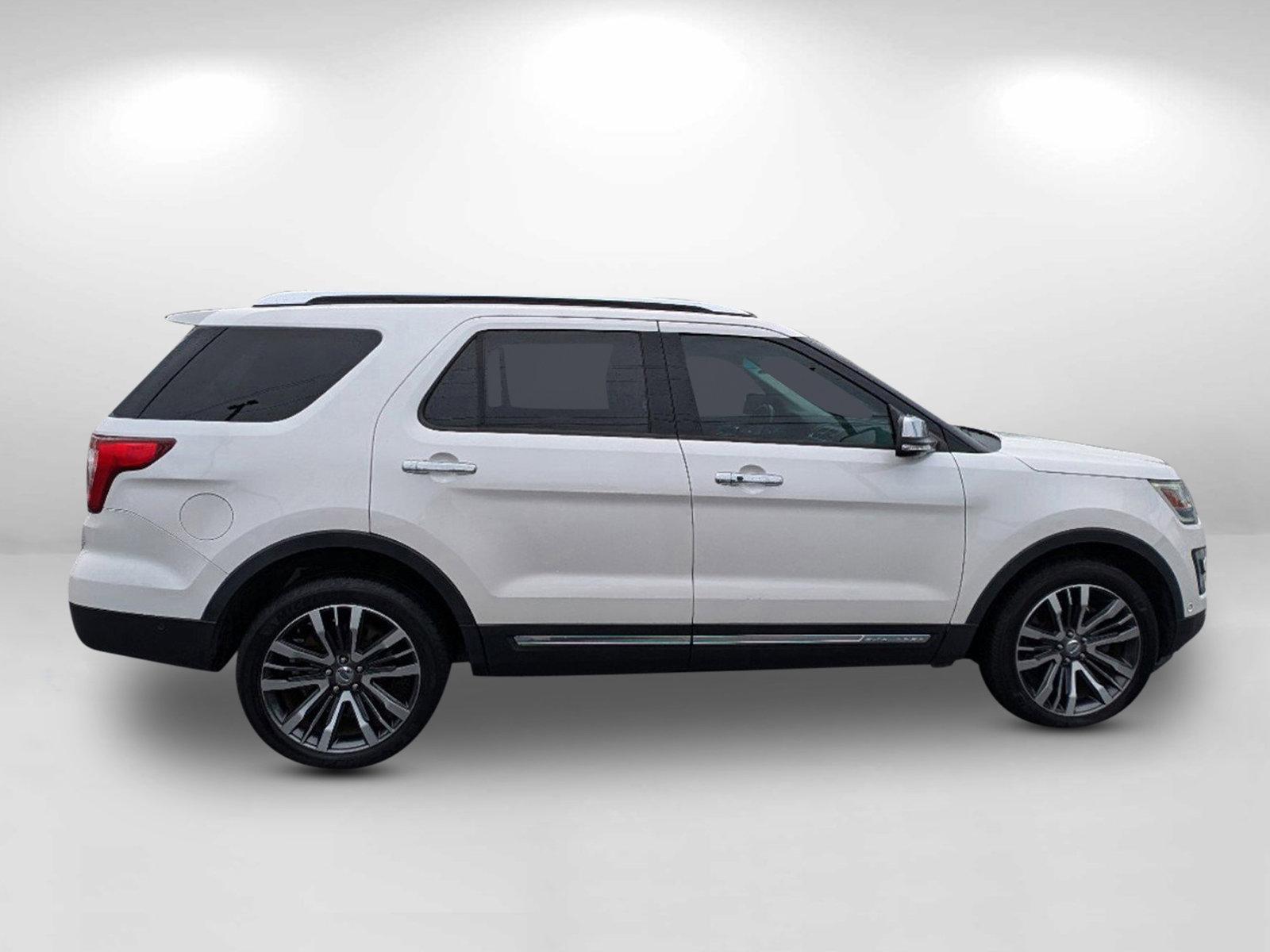 2016 Ford Explorer Platinum (1FM5K8HTXGG) with an Twin Turbo Premium Unleaded V-6 3.5 L/213 engine, 6-Speed Automatic w/OD transmission, located at 5115 14th Ave., Columbus, GA, 31904, (706) 323-0345, 32.511494, -84.971046 - 2016 Ford Explorer Platinum - Photo#3