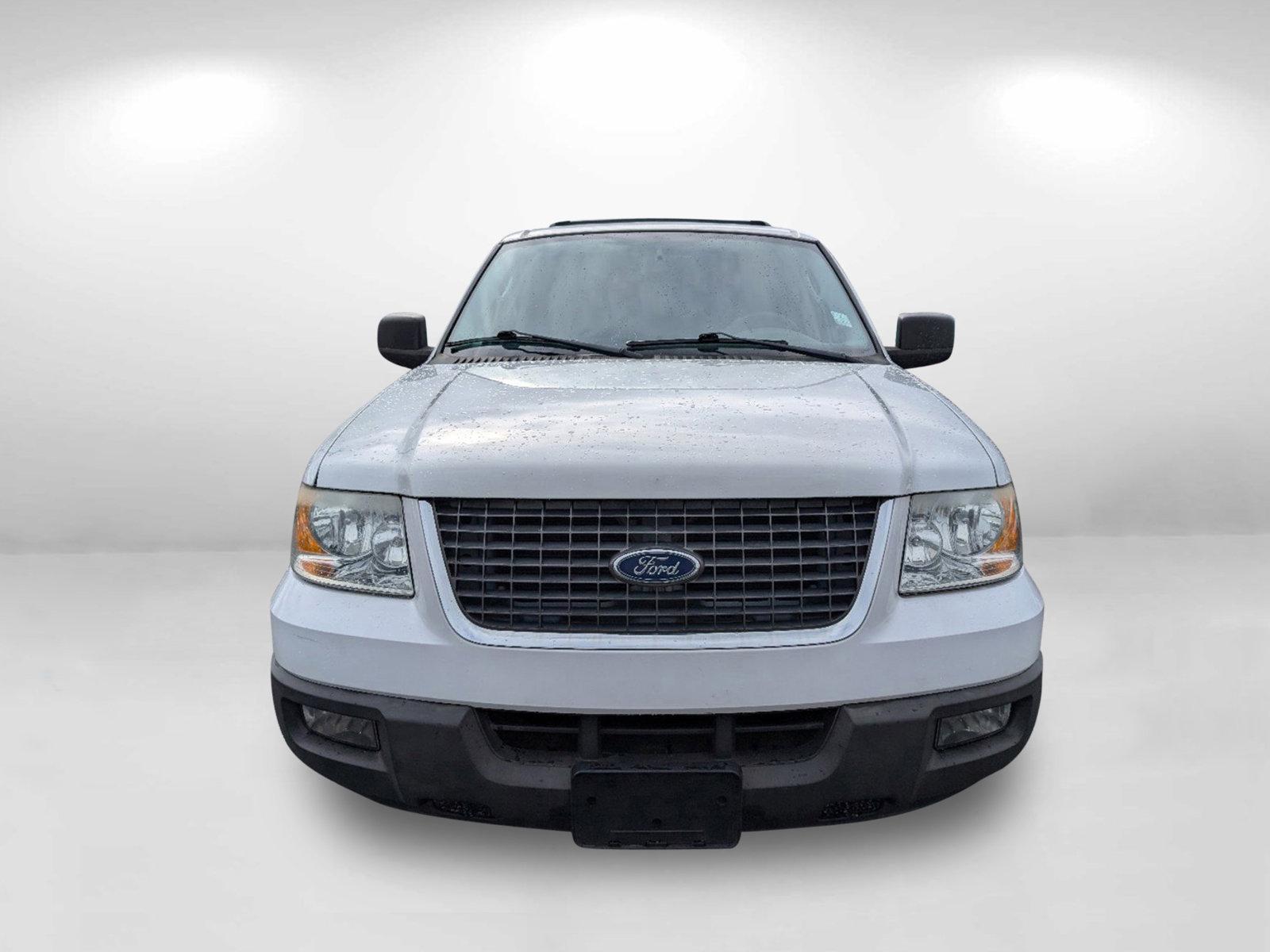 2004 Ford Expedition XLT (1FMRU15W44L) with an Gas V8 4.6L/281 engine, 4-Speed Automatic w/OD transmission, located at 5115 14th Ave., Columbus, GA, 31904, (706) 323-0345, 32.511494, -84.971046 - 2004 Ford Expedition XLT - Photo#1