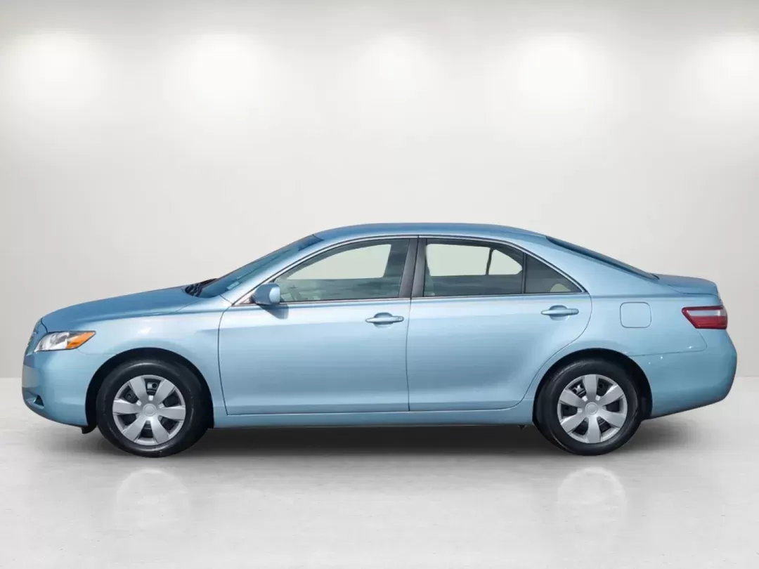 2009 /Ash Toyota Camry LE (4T1BE46K69U) with an Gas I4 2.4L/144 engine, 5-Speed Automatic w/OD transmission, located at 1430 Gateway Drive, Opelika, AL, 36801, (334) 239-0944, 32.637871, -85.409790 - 2009 Toyota Camry LE - Photo#8