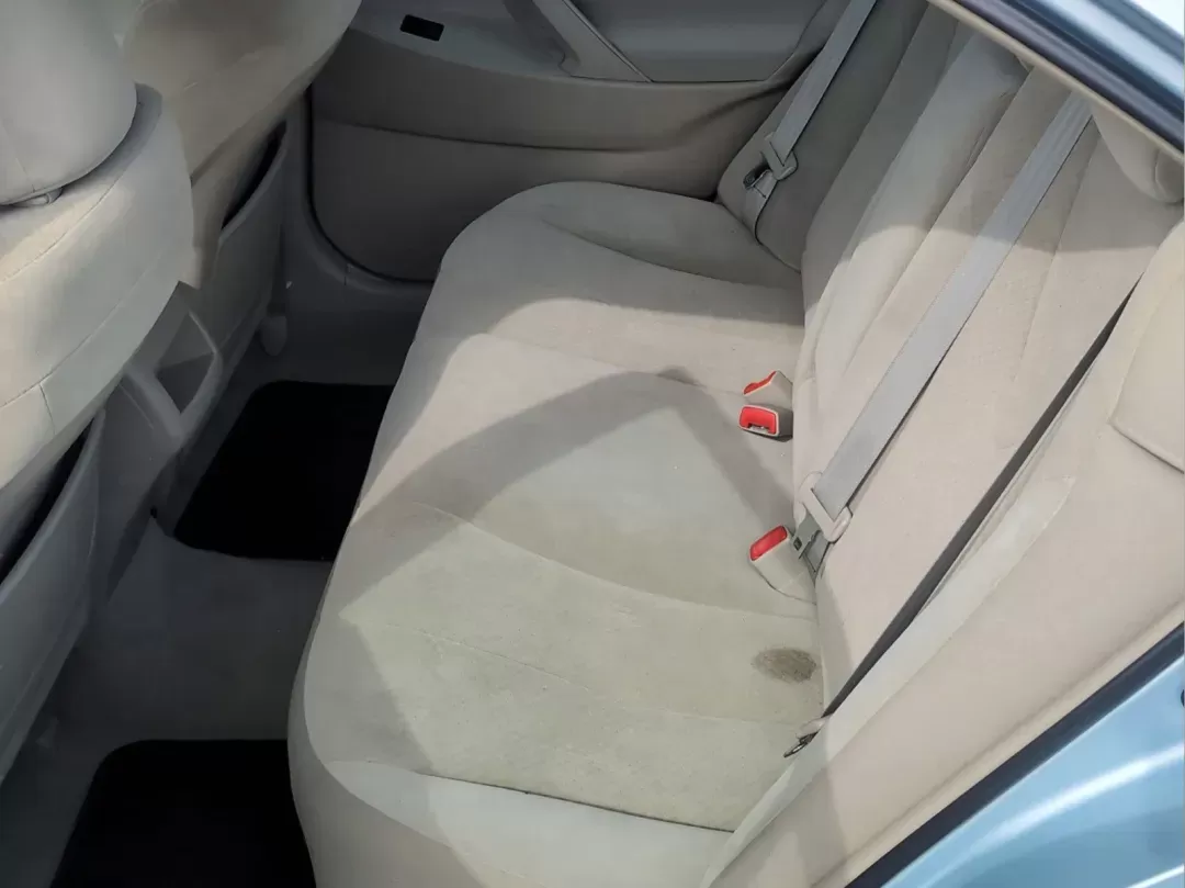 2009 /Ash Toyota Camry LE (4T1BE46K69U) with an Gas I4 2.4L/144 engine, 5-Speed Automatic w/OD transmission, located at 1430 Gateway Drive, Opelika, AL, 36801, (334) 239-0944, 32.637871, -85.409790 - 2009 Toyota Camry LE - Photo#11