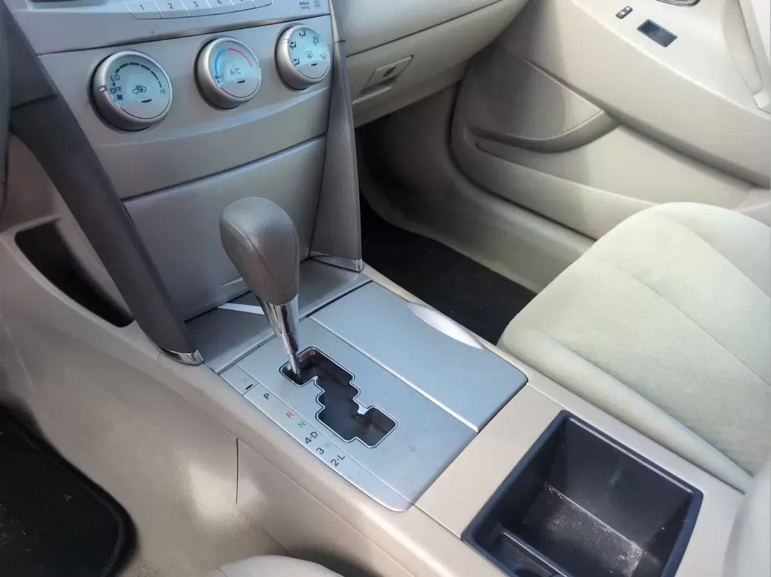 2009 /Ash Toyota Camry LE (4T1BE46K69U) with an Gas I4 2.4L/144 engine, 5-Speed Automatic w/OD transmission, located at 1430 Gateway Drive, Opelika, AL, 36801, (334) 239-0944, 32.637871, -85.409790 - 2009 Toyota Camry LE - Photo#15