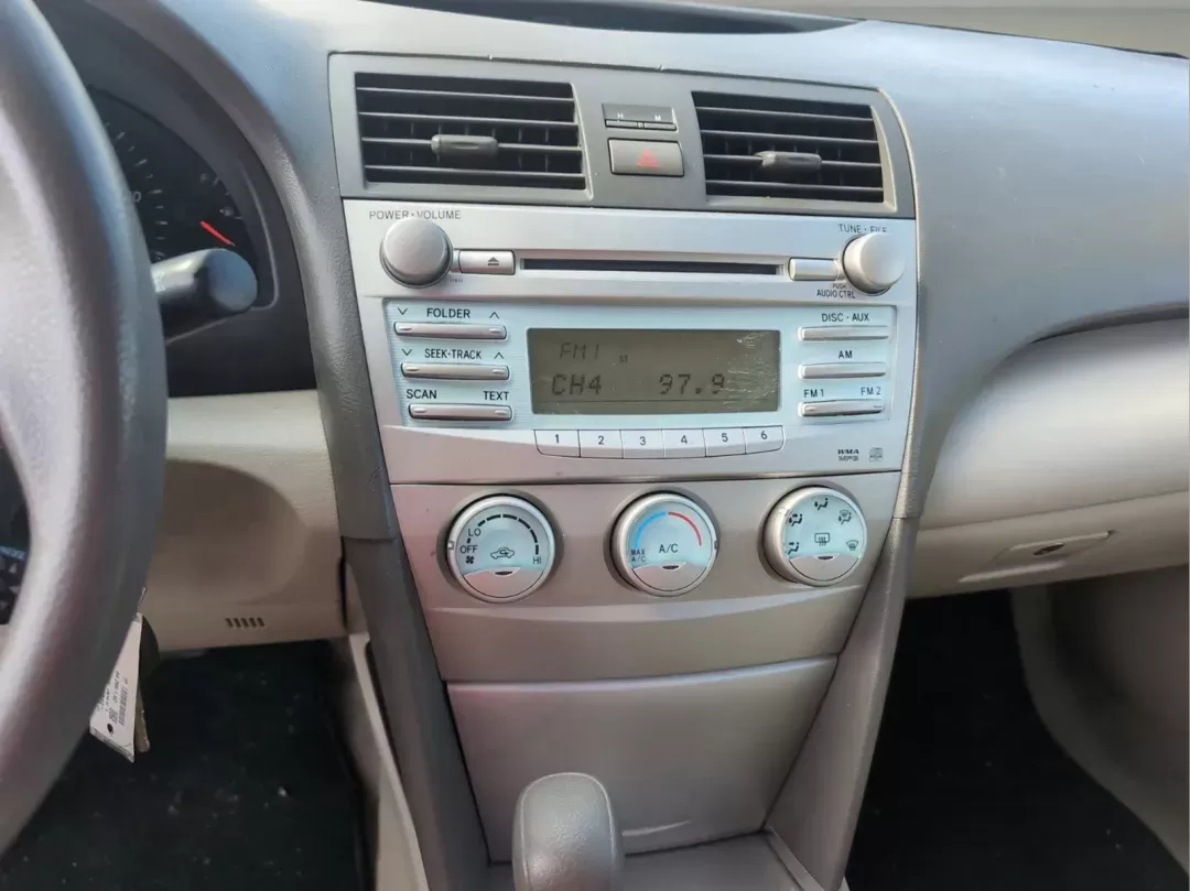 2009 /Ash Toyota Camry LE (4T1BE46K69U) with an Gas I4 2.4L/144 engine, 5-Speed Automatic w/OD transmission, located at 3959 U.S. 80 W, Phenix City, AL, 36870, (334) 297-4885, 32.469296, -85.135185 - 2009 Toyota Camry LE - Photo#12