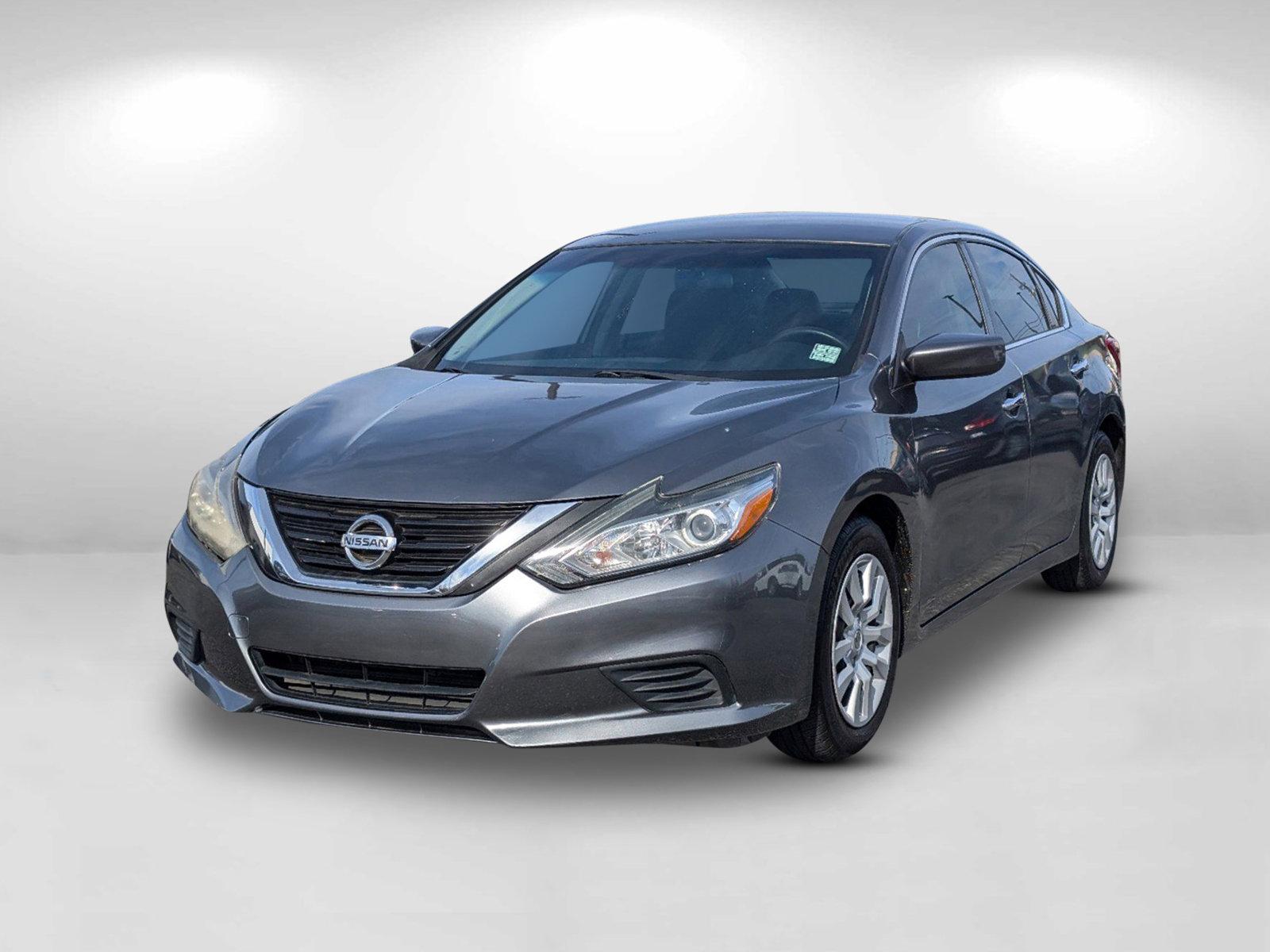 2017 Nissan Altima 2.5 (1N4AL3AP5HC) with an Regular Unleaded I-4 2.5 L/152 engine, 1-Speed CVT w/OD transmission, located at 3959 U.S. 80 W, Phenix City, AL, 36870, (334) 297-4885, 32.469296, -85.135185 - 2017 Nissan Altima 2.5 - Photo#4