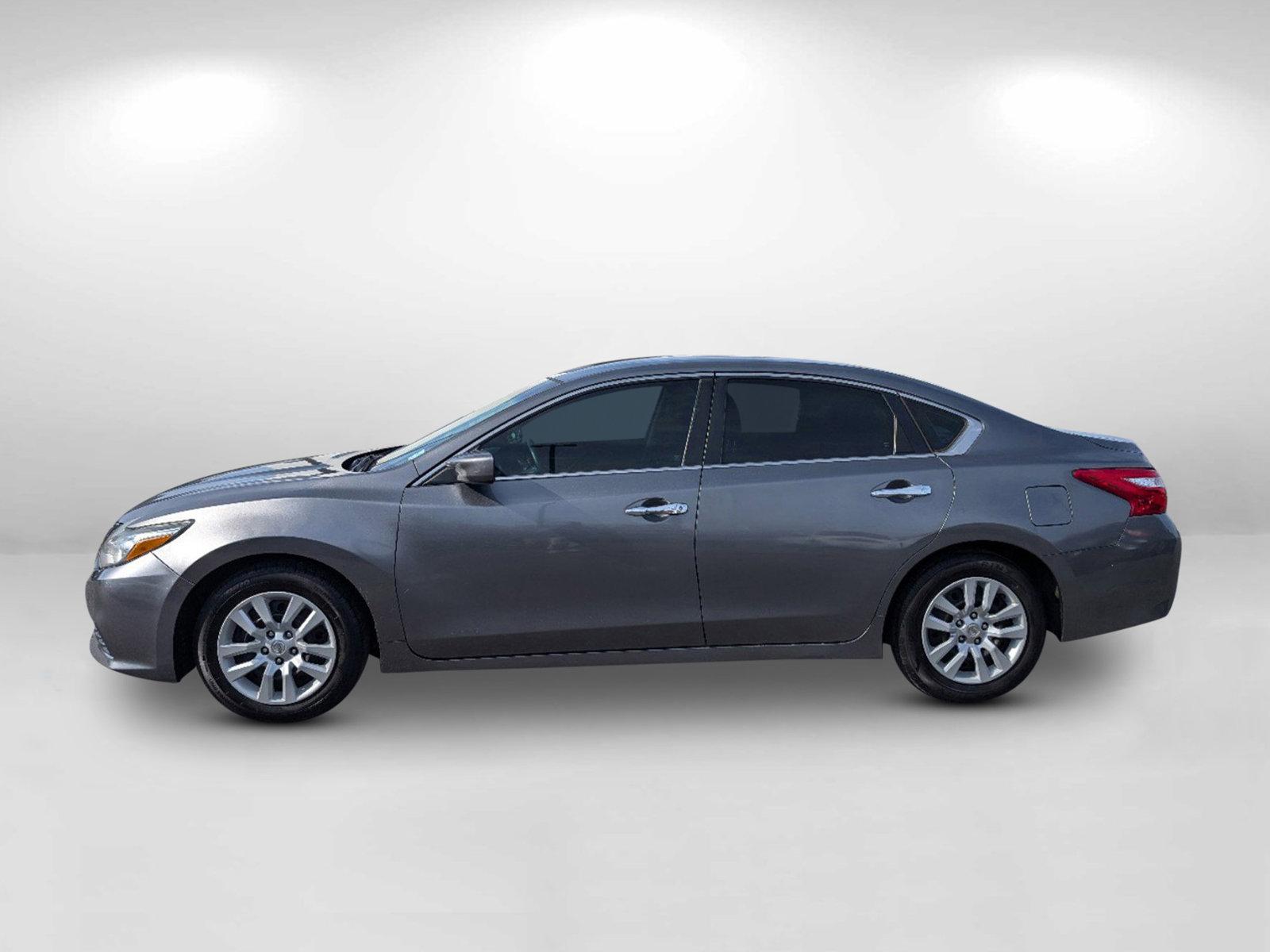 2017 Nissan Altima 2.5 (1N4AL3AP5HC) with an Regular Unleaded I-4 2.5 L/152 engine, 1-Speed CVT w/OD transmission, located at 3959 U.S. 80 W, Phenix City, AL, 36870, (334) 297-4885, 32.469296, -85.135185 - 2017 Nissan Altima 2.5 - Photo#11