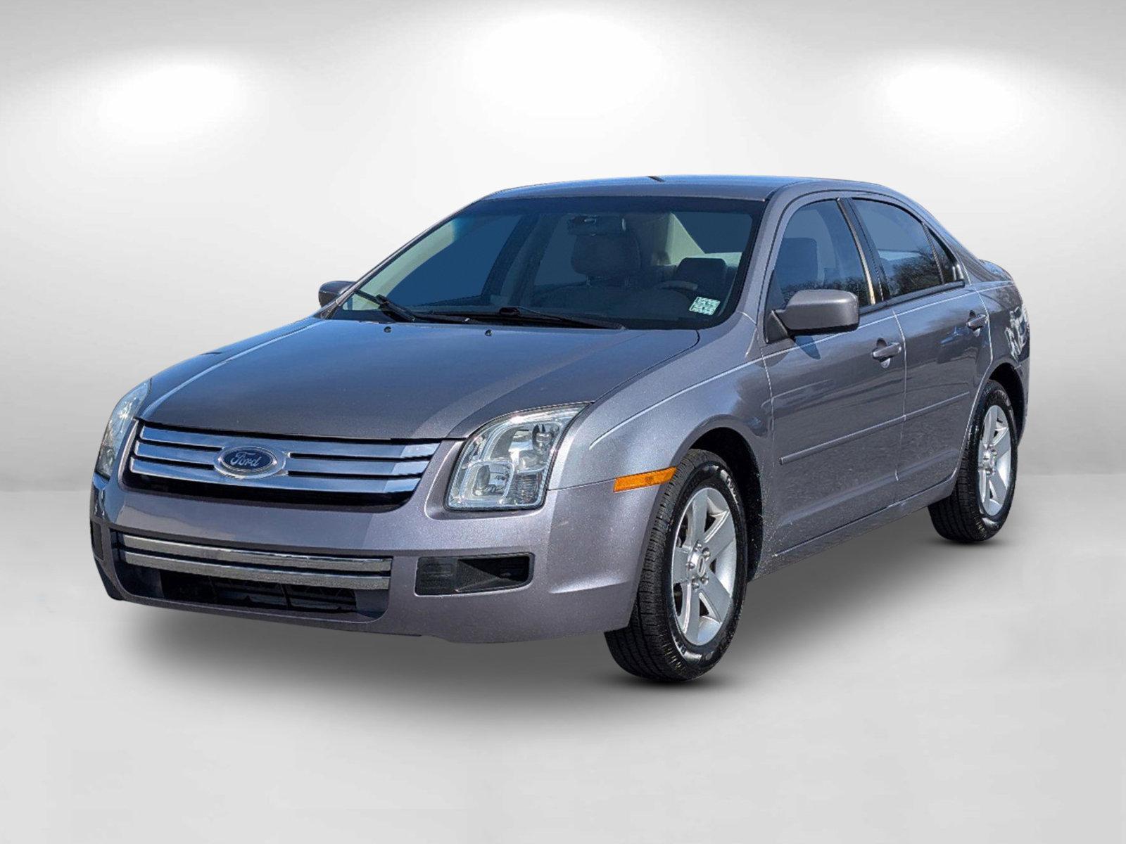 2006 Ford Fusion SE (3FAFP07136R) with an Gas V6 3.0L/182 engine, 6-Speed Automatic transmission, located at 7000 Northlake Connector, Columbus, GA, 31904, (706) 987-8085, 32.524975, -84.978134 - 2006 Ford Fusion SE - Photo#0