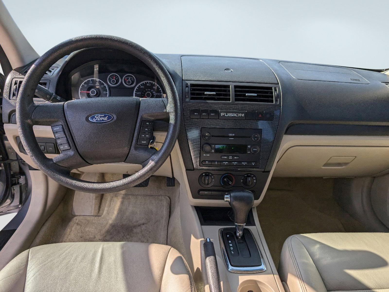 2006 Ford Fusion SE (3FAFP07136R) with an Gas V6 3.0L/182 engine, 6-Speed Automatic transmission, located at 7000 Northlake Connector, Columbus, GA, 31904, (706) 987-8085, 32.524975, -84.978134 - 2006 Ford Fusion SE - Photo#11