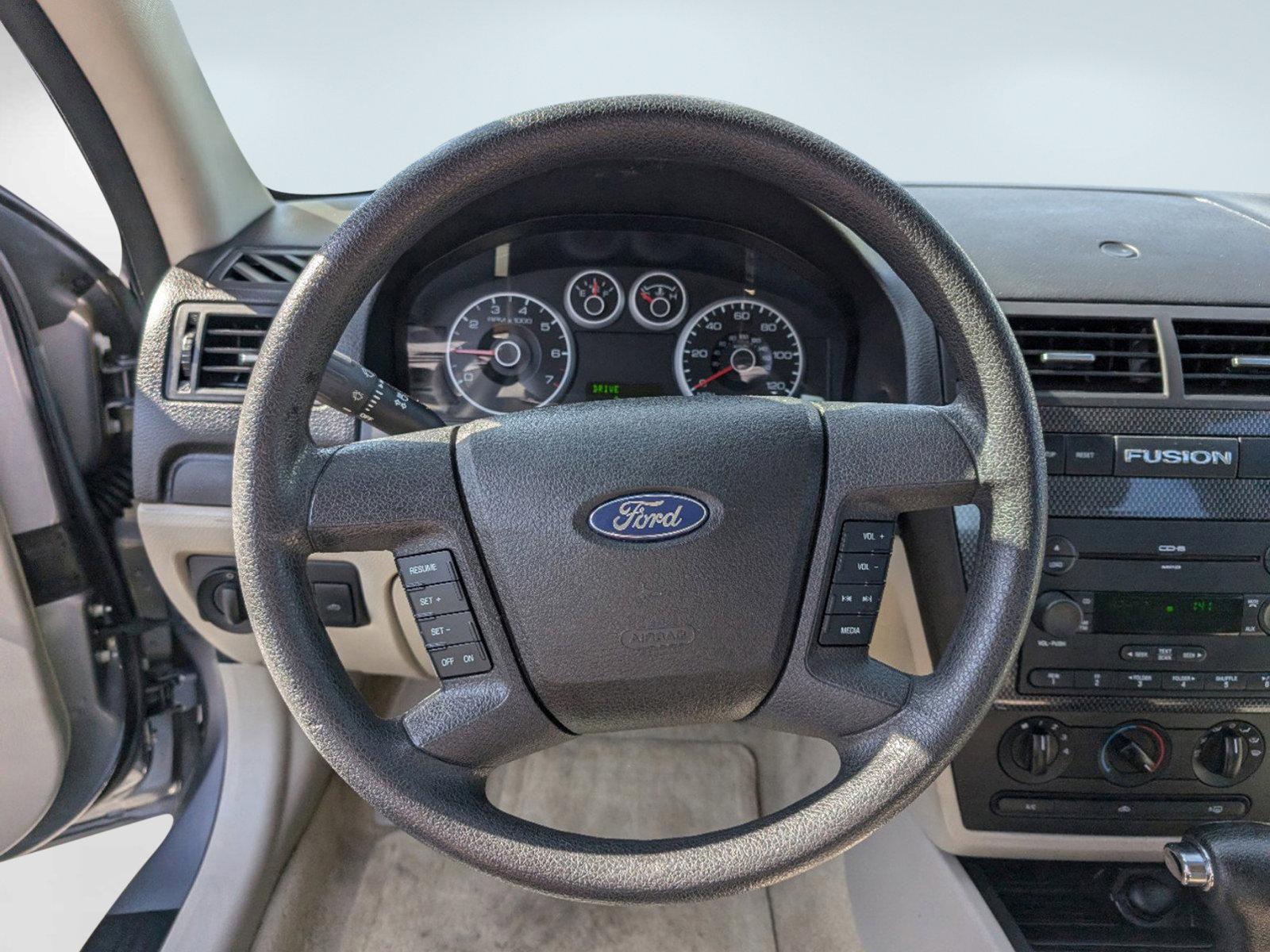 2006 Ford Fusion SE (3FAFP07136R) with an Gas V6 3.0L/182 engine, 6-Speed Automatic transmission, located at 7000 Northlake Connector, Columbus, GA, 31904, (706) 987-8085, 32.524975, -84.978134 - 2006 Ford Fusion SE - Photo#13