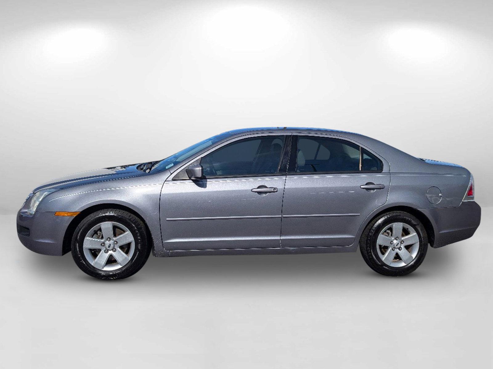 2006 Ford Fusion SE (3FAFP07136R) with an Gas V6 3.0L/182 engine, 6-Speed Automatic transmission, located at 3959 U.S. 80 W, Phenix City, AL, 36870, (334) 297-4885, 32.469296, -85.135185 - 2006 Ford Fusion SE - Photo#11