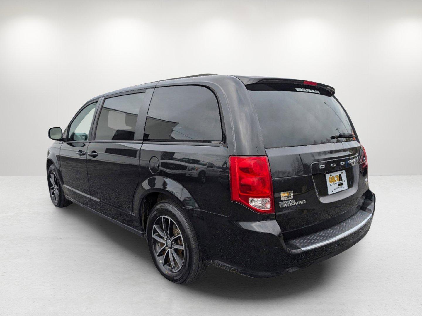 2018 /Black Dodge Grand Caravan GT (2C4RDGEG1JR) with an Regular Unleaded V-6 3.6 L/220 engine, 6-Speed Multi-Speed Automatic w/OD transmission, located at 521 Old Farm Lane Rd, Prattville, AL, 36066, (334) 325-1505, 32.482460, -86.416367 - 2018 Dodge Grand Caravan GT - Photo#6