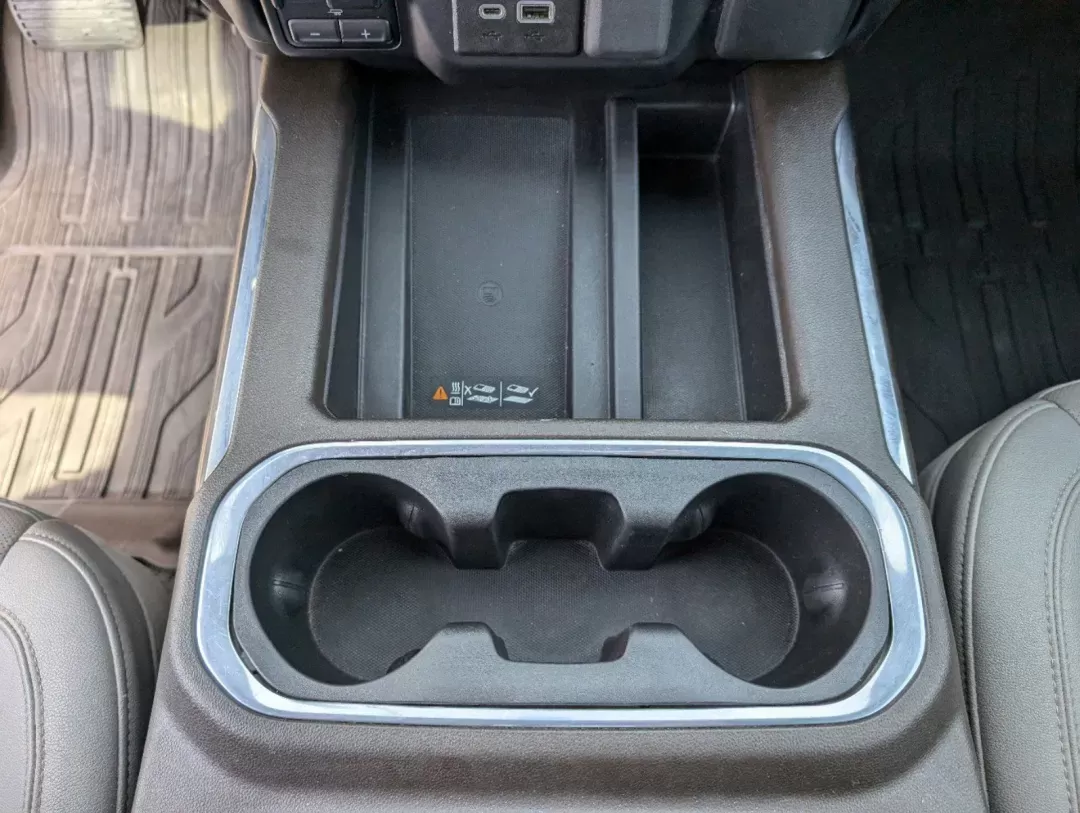 2022 /Dark Walnut/Slate GMC Sierra 1500 Limited SLT (1GTU9DED2NZ) with an Gas V8 5.3L/325 engine, 10-Speed Automatic transmission, located at 7000 Northlake Connector, Columbus, GA, 31904, (706) 987-8085, 32.524975, -84.978134 - 2022 GMC Sierra 1500 Limited SLT - Photo#14