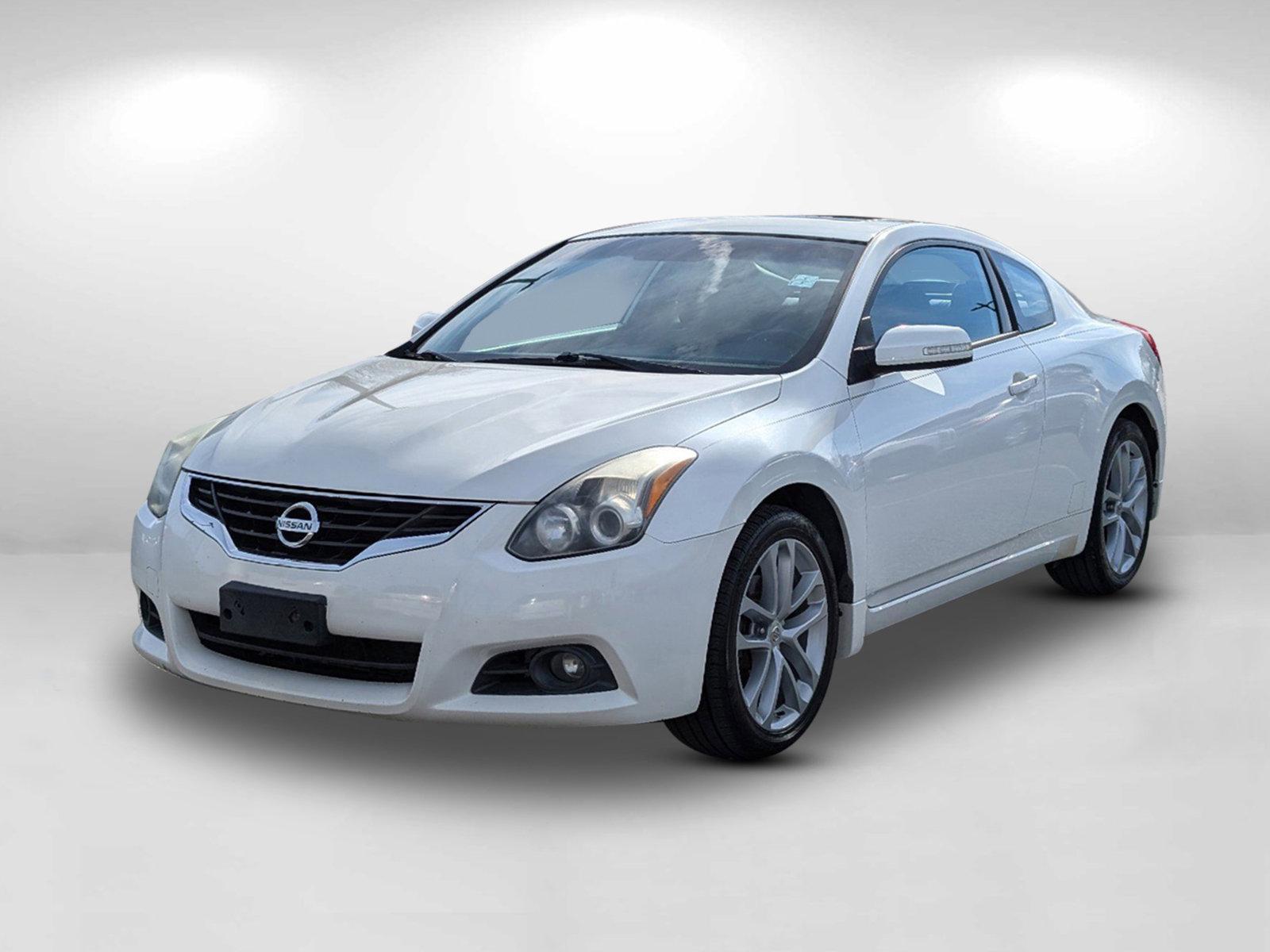 2012 /Charcoal Nissan Altima 3.5 SR (1N4BL2EP9CC) with an Gas V6 3.5L/ engine, 1-Speed Continuously Variable Ratio transmission, located at 3959 U.S. 80 W, Phenix City, AL, 36870, (334) 297-4885, 32.469296, -85.135185 - 2012 Nissan Altima 3.5 SR - Photo#4