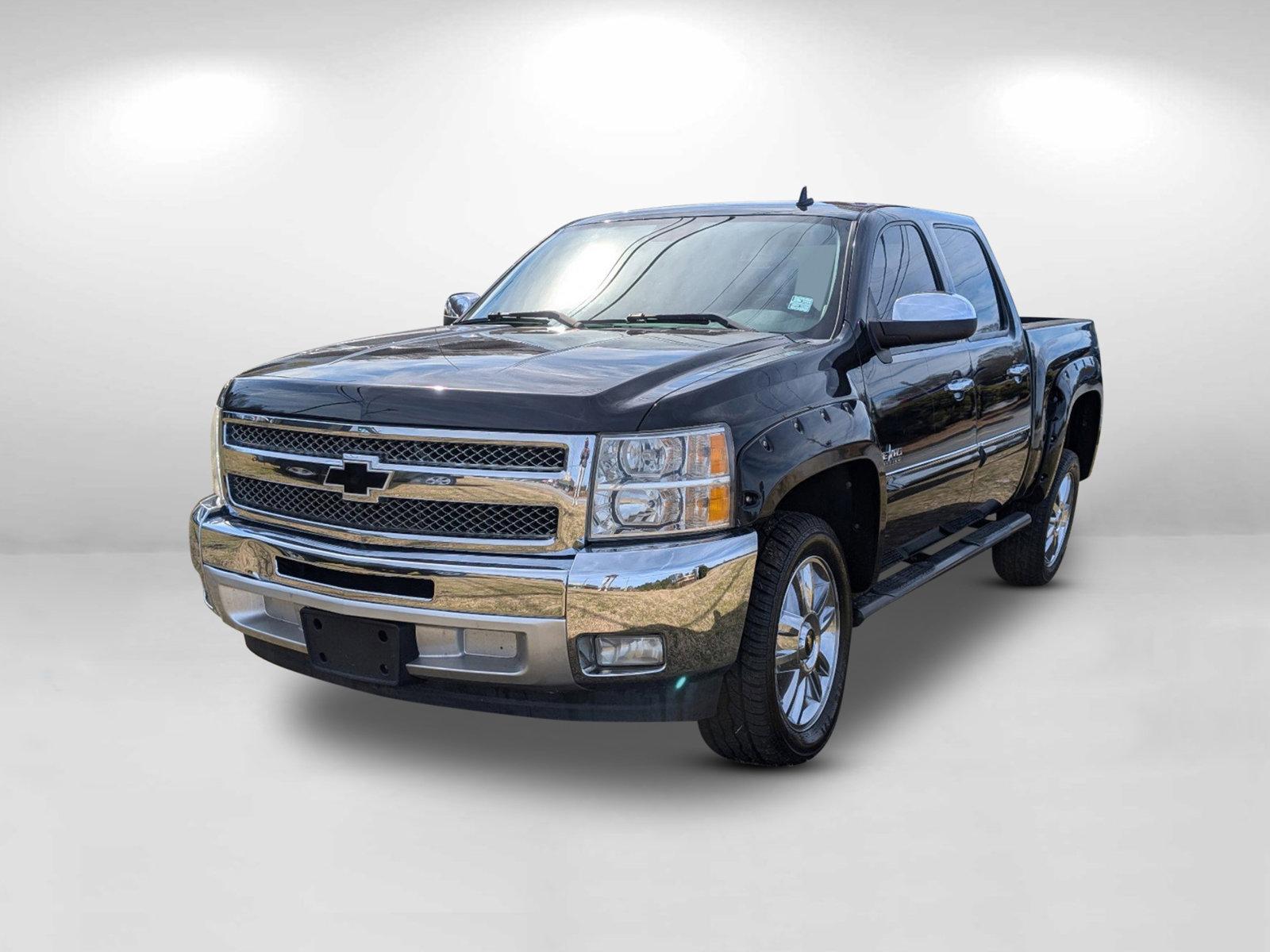 2012 /Ebony Chevrolet Silverado 1500 LT (3GCPCSE00CG) with an Gas/Ethanol V8 5.3L/323 engine, 6-Speed Automatic transmission, located at 3959 U.S. 80 W, Phenix City, AL, 36870, (334) 297-4885, 32.469296, -85.135185 - 2012 Chevrolet Silverado 1500 LT - Photo#2