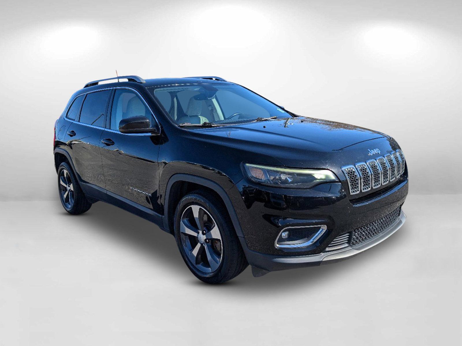 2019 /Ski Gray/Black Jeep Cherokee Limited (1C4PJLDB2KD) with an Regular Unleaded I-4 2.4 L/144 engine, 9-Speed Automatic w/OD transmission, located at 5115 14th Ave., Columbus, GA, 31904, (706) 323-0345, 32.511494, -84.971046 - 2019 Jeep Cherokee Limited - Photo#6