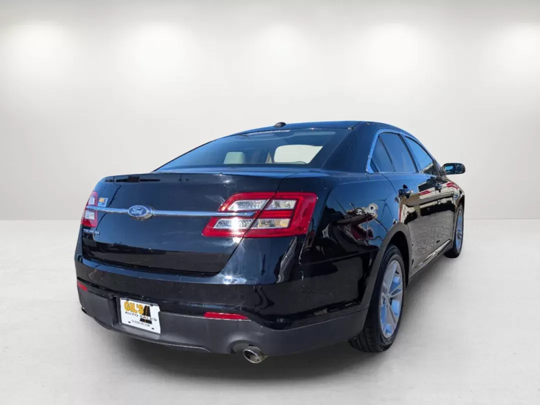 2017 Ford Taurus SE (1FAHP2D81HG) with an Regular Unleaded V-6 3.5 L/213 engine, 6-Speed Automatic w/OD transmission, located at 7000 Northlake Connector, Columbus, GA, 31904, (706) 987-8085, 32.524975, -84.978134 - 2017 Ford Taurus SE - Photo#3
