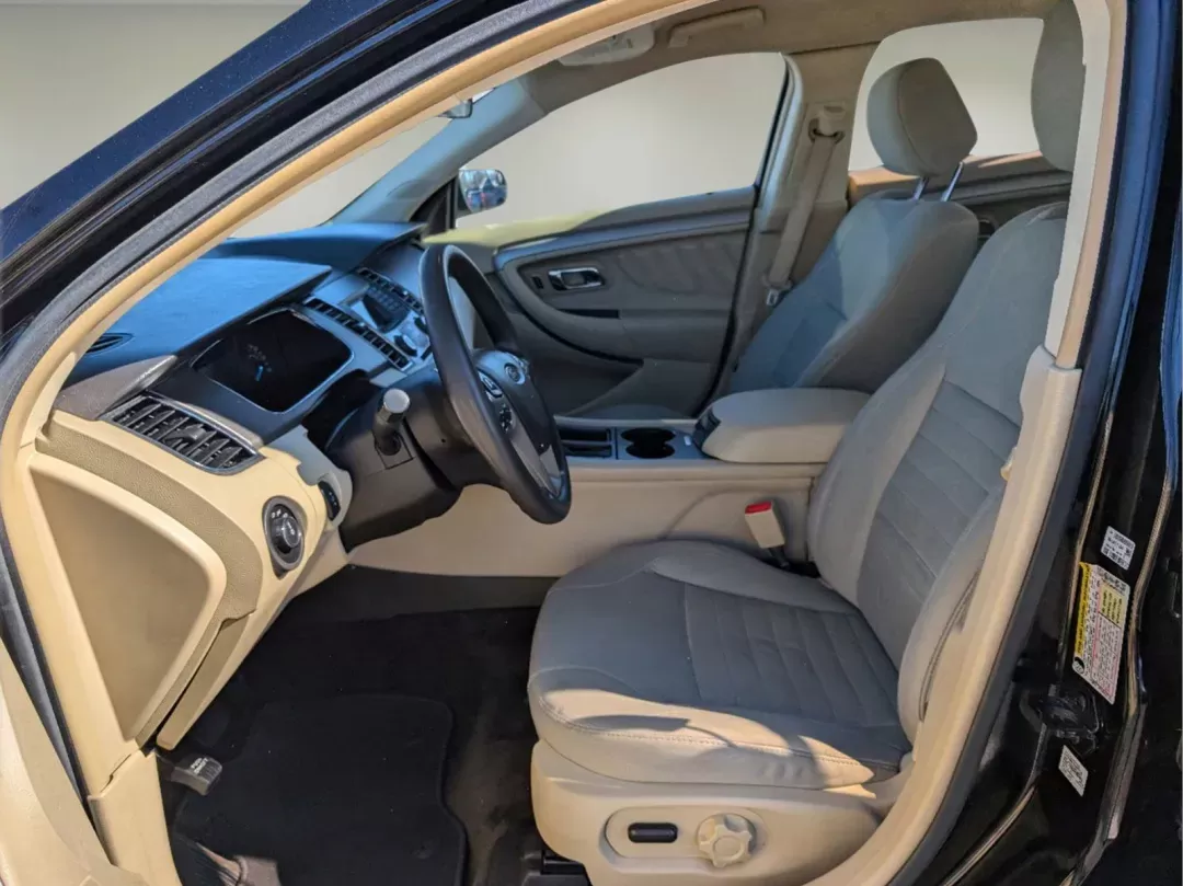 2017 Ford Taurus SE (1FAHP2D81HG) with an Regular Unleaded V-6 3.5 L/213 engine, 6-Speed Automatic w/OD transmission, located at 7000 Northlake Connector, Columbus, GA, 31904, (706) 987-8085, 32.524975, -84.978134 - 2017 Ford Taurus SE - Photo#7