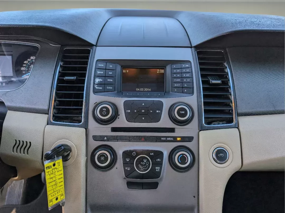 2017 Ford Taurus SE (1FAHP2D81HG) with an Regular Unleaded V-6 3.5 L/213 engine, 6-Speed Automatic w/OD transmission, located at 7000 Northlake Connector, Columbus, GA, 31904, (706) 987-8085, 32.524975, -84.978134 - 2017 Ford Taurus SE - Photo#10