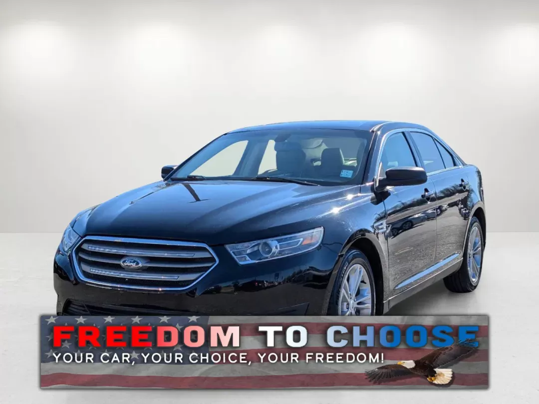 photo of 2017 Ford Taurus SE