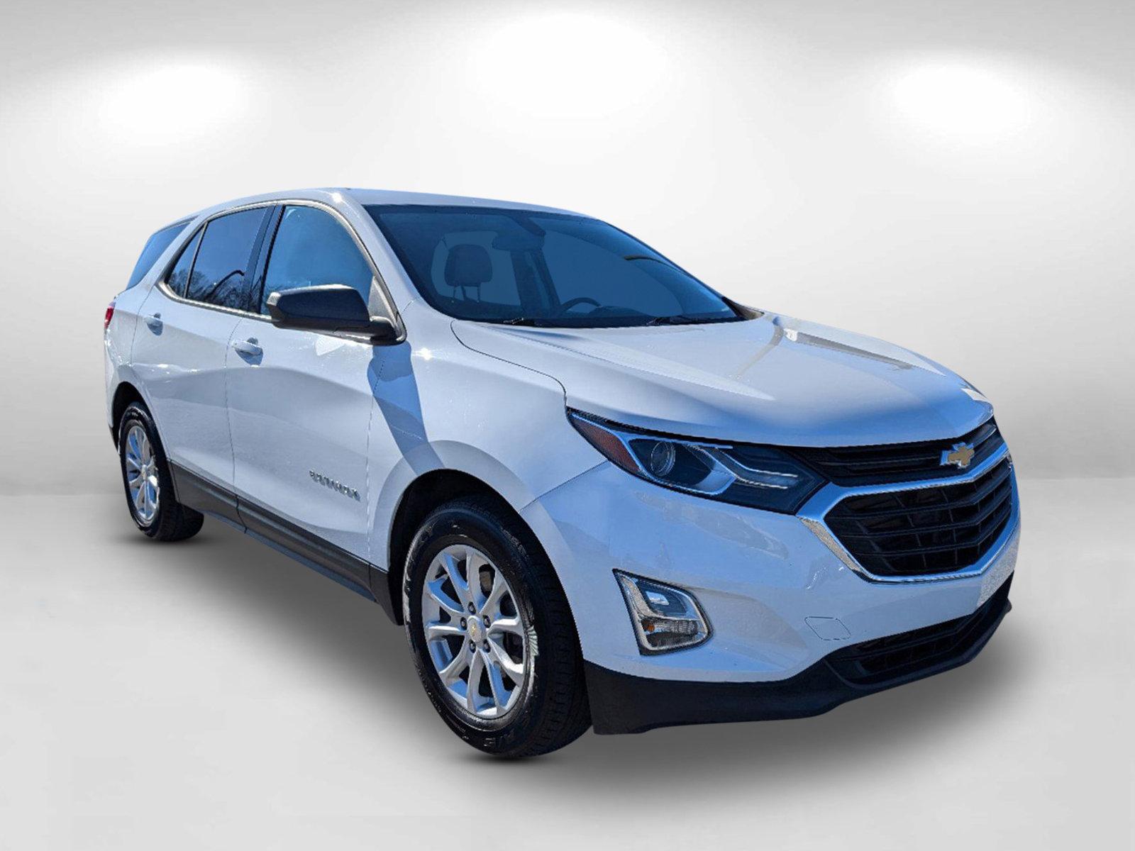 2019 /Medium Ash Gray Chevrolet Equinox LS (2GNAXHEV0K6) with an Turbocharged Gas I4 1.5L/92 engine, 6-Speed Automatic transmission, located at 3959 U.S. 80 W, Phenix City, AL, 36870, (334) 297-4885, 32.469296, -85.135185 - 2019 Chevrolet Equinox LS - Photo#5