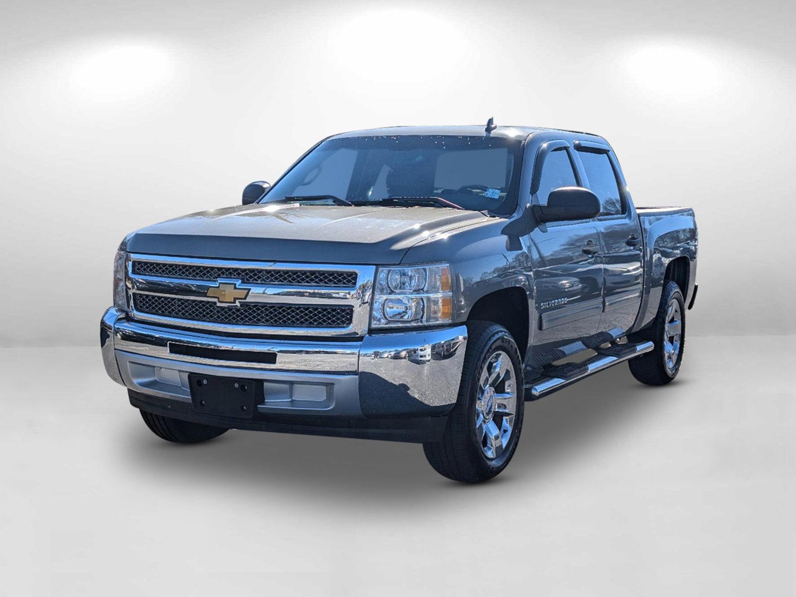 2013 /Dark Titanium Chevrolet Silverado 1500 LS (3GCPCREA7DG) with an Gas/Ethanol V8 4.8L/293 engine, 4-Speed Automatic transmission, located at 3959 U.S. 80 W, Phenix City, AL, 36870, (334) 297-4885, 32.469296, -85.135185 - 2013 Chevrolet Silverado 1500 LS - Photo#4