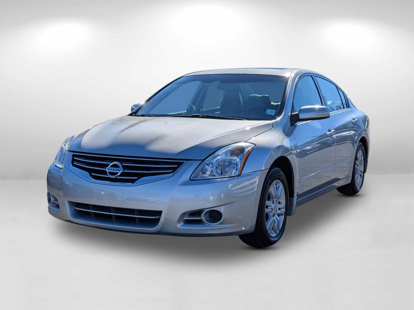 2010 /Charcoal Nissan Altima 2.5 SL (1N4AL2AP2AN) with an Gas I4 2.5L/ engine, 1-Speed Continuously Variable transmission, located at 3959 U.S. 80 W, Phenix City, AL, 36870, (334) 297-4885, 32.469296, -85.135185 - 2010 Nissan Altima 2.5 SL - Photo#3