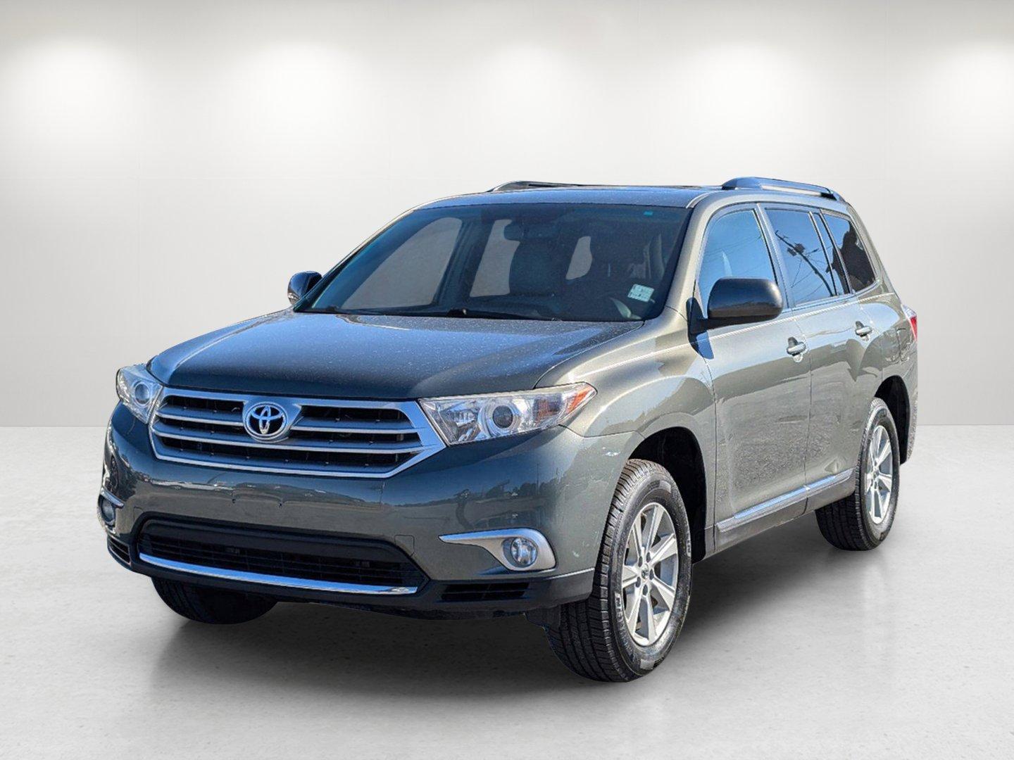 2012 Toyota Highlander (5TDZA3EH6CS) with an Gas I4 2.7L/163 engine, 6-Speed Automatic transmission, located at 7000 Northlake Connector, Columbus, GA, 31904, (706) 987-8085, 32.524975, -84.978134 - 2012 Toyota Highlander - Photo#0