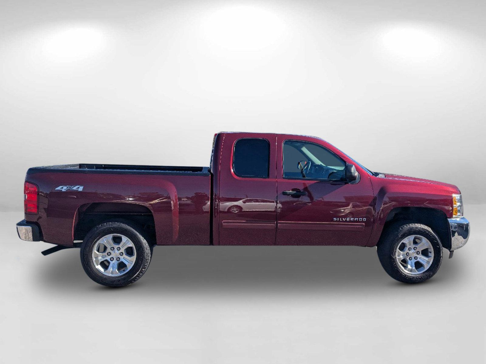 2013 /Ebony Chevrolet Silverado 1500 LT (1GCRKSEA3DZ) with an Gas/Ethanol V8 4.8L/293 engine, 4-Speed Automatic transmission, located at 3959 U.S. 80 W, Phenix City, AL, 36870, (334) 297-4885, 32.469296, -85.135185 - 2013 Chevrolet Silverado 1500 LT - Photo#6