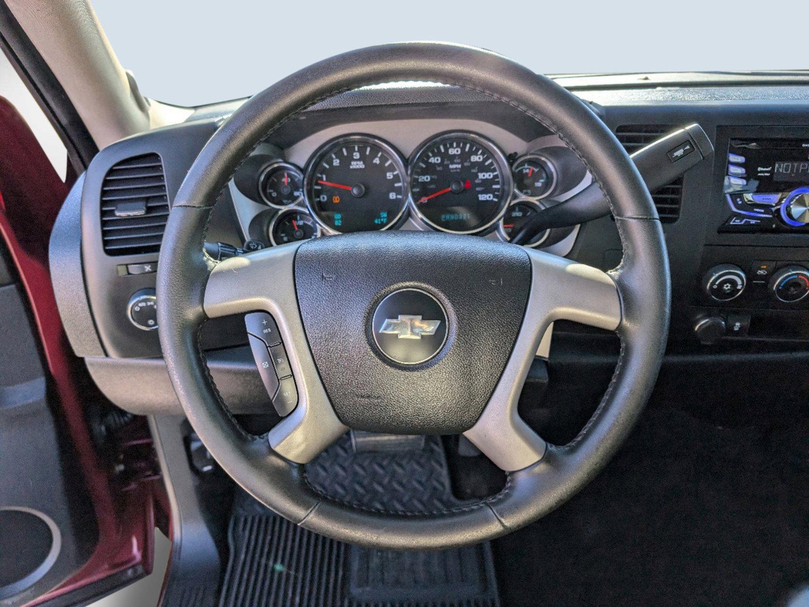 2013 /Ebony Chevrolet Silverado 1500 LT (1GCRKSEA3DZ) with an Gas/Ethanol V8 4.8L/293 engine, 4-Speed Automatic transmission, located at 3959 U.S. 80 W, Phenix City, AL, 36870, (334) 297-4885, 32.469296, -85.135185 - 2013 Chevrolet Silverado 1500 LT - Photo#15