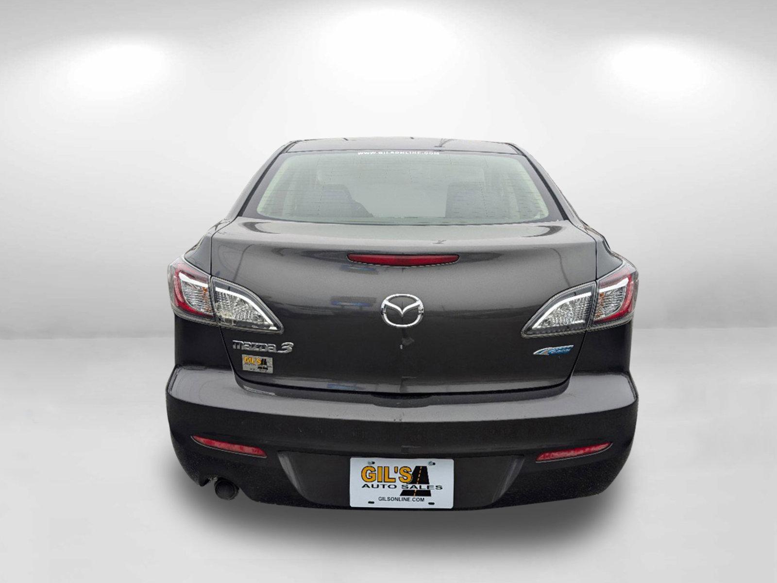 2012 /Black Mazda Mazda3 i Touring (JM1BL1V84C1) with an Gas I4 2.0L/122 engine, 6-Speed Automatic transmission, located at 1430 Gateway Drive, Opelika, AL, 36801, (334) 239-0944, 32.637871, -85.409790 - 2012 Mazda Mazda3 i Touring - Photo#5