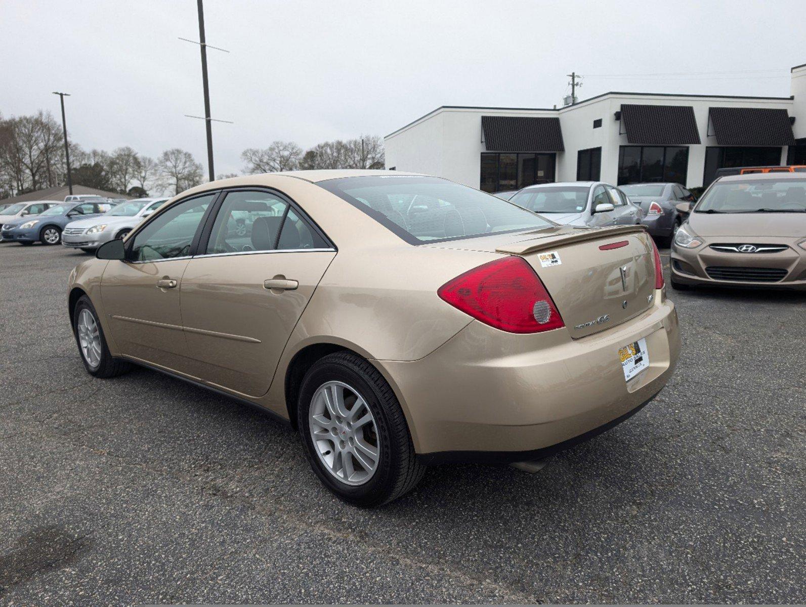 2006 /Light Taupe Pontiac G6 6-Cyl (1G2ZG558264) with an Gas V6 3.5L/213 engine, 4-Speed Automatic w/OD transmission, located at 3959 U.S. 80 W, Phenix City, AL, 36870, (334) 297-4885, 32.469296, -85.135185 - 2006 Pontiac G6 6-Cyl - Photo#6