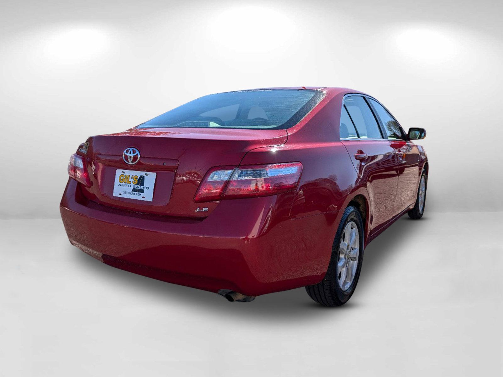 2007 Toyota Camry LE (4T1BE46KX7U) with an Gas I4 2.4L/144 engine, 5-Speed Automatic w/OD transmission, located at 1430 Gateway Drive, Opelika, AL, 36801, (334) 239-0944, 32.637871, -85.409790 - 2007 Toyota Camry LE - Photo#4