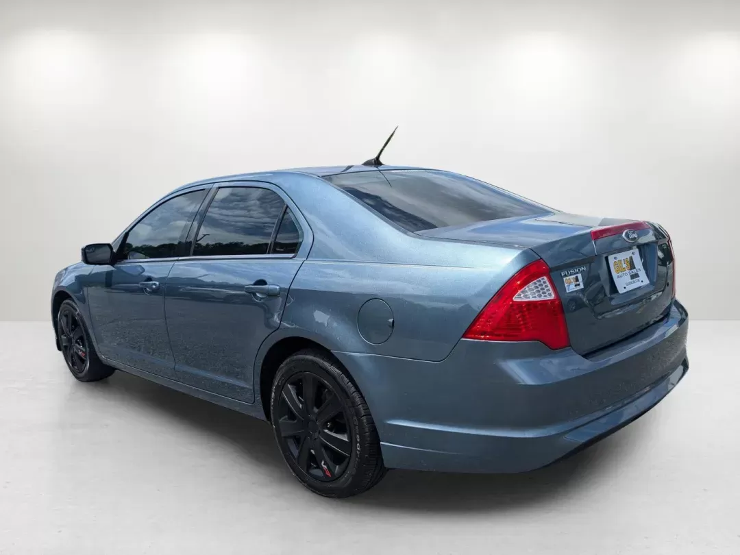 2011 Ford Fusion SE (3FAHP0HAXBR) with an Other engine, located at 3959 U.S. 80 W, Phenix City, AL, 36870, (334) 297-4885, 32.469296, -85.135185 - **Experience Everyday Adventures with the 2011 Ford Fusion SE at Gils Auto in Phenix City, AL!**<br /> <br /> Are you ready to elevate your daily drive? Whether you're commuting to work, running errands around Phenix City, or taking the family on weekend getaways, the 2011 Ford Fusion SE is the perf - Photo#6