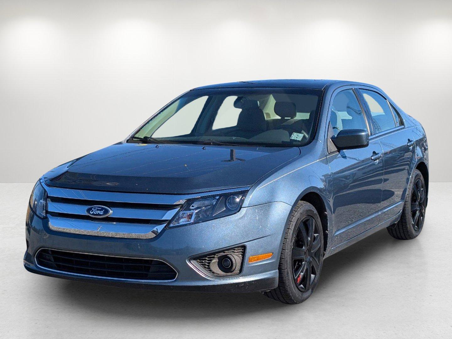 2011 Ford Fusion SE (3FAHP0HAXBR) with an Gas I4 2.5L/152 engine, located at 1430 Gateway Drive, Opelika, AL, 36801, (334) 239-0944, 32.637871, -85.409790 - 2011 Ford Fusion SE - Photo#0