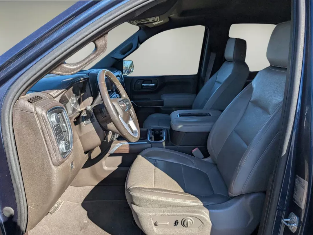 2019 /Dark Walnut/Slate GMC Sierra 1500 SLT (3GTU9DED6KG) with an Gas V8 5.3L engine, 8-Speed Automatic transmission, located at 7000 Northlake Connector, Columbus, GA, 31904, (706) 987-8085, 32.524975, -84.978134 - 2019 GMC Sierra 1500 SLT - Photo#9