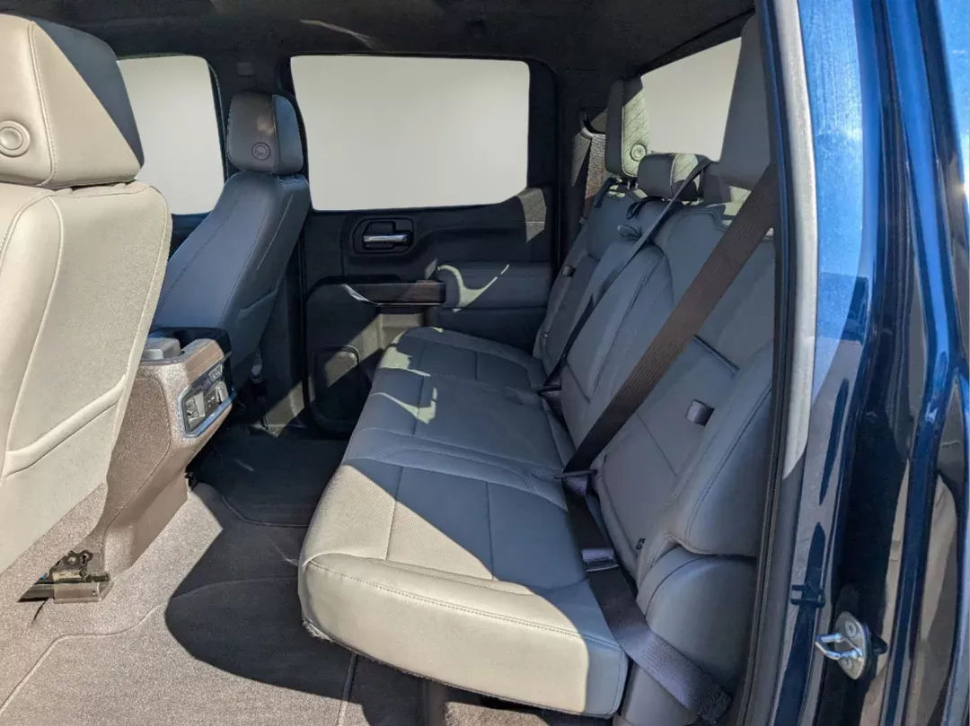 2019 /Dark Walnut/Slate GMC Sierra 1500 SLT (3GTU9DED6KG) with an Gas V8 5.3L engine, 8-Speed Automatic transmission, located at 7000 Northlake Connector, Columbus, GA, 31904, (706) 987-8085, 32.524975, -84.978134 - 2019 GMC Sierra 1500 SLT - Photo#10